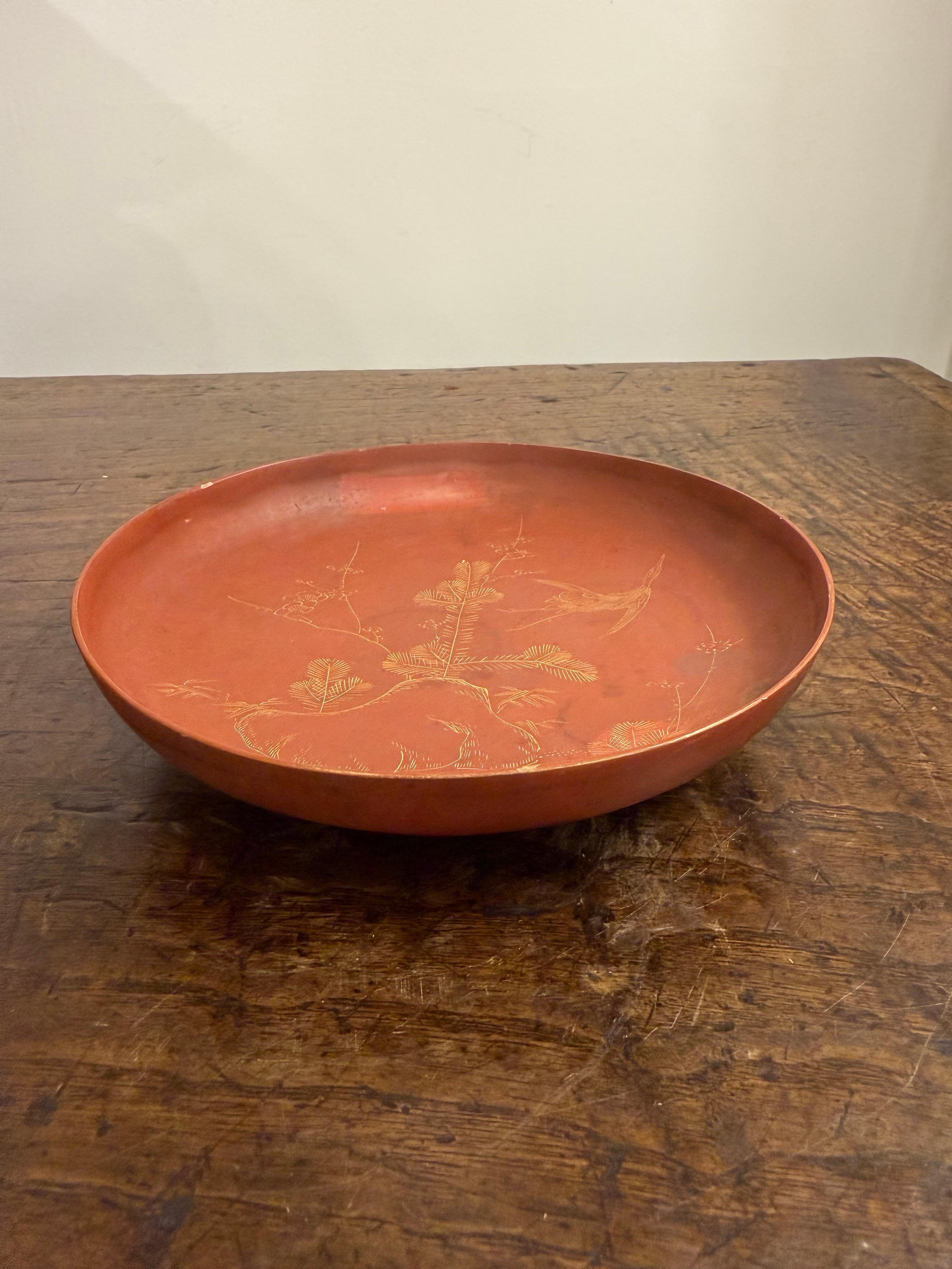 Chinois Assiette à plat chinoise laquée rouge, 20e siècle en vente