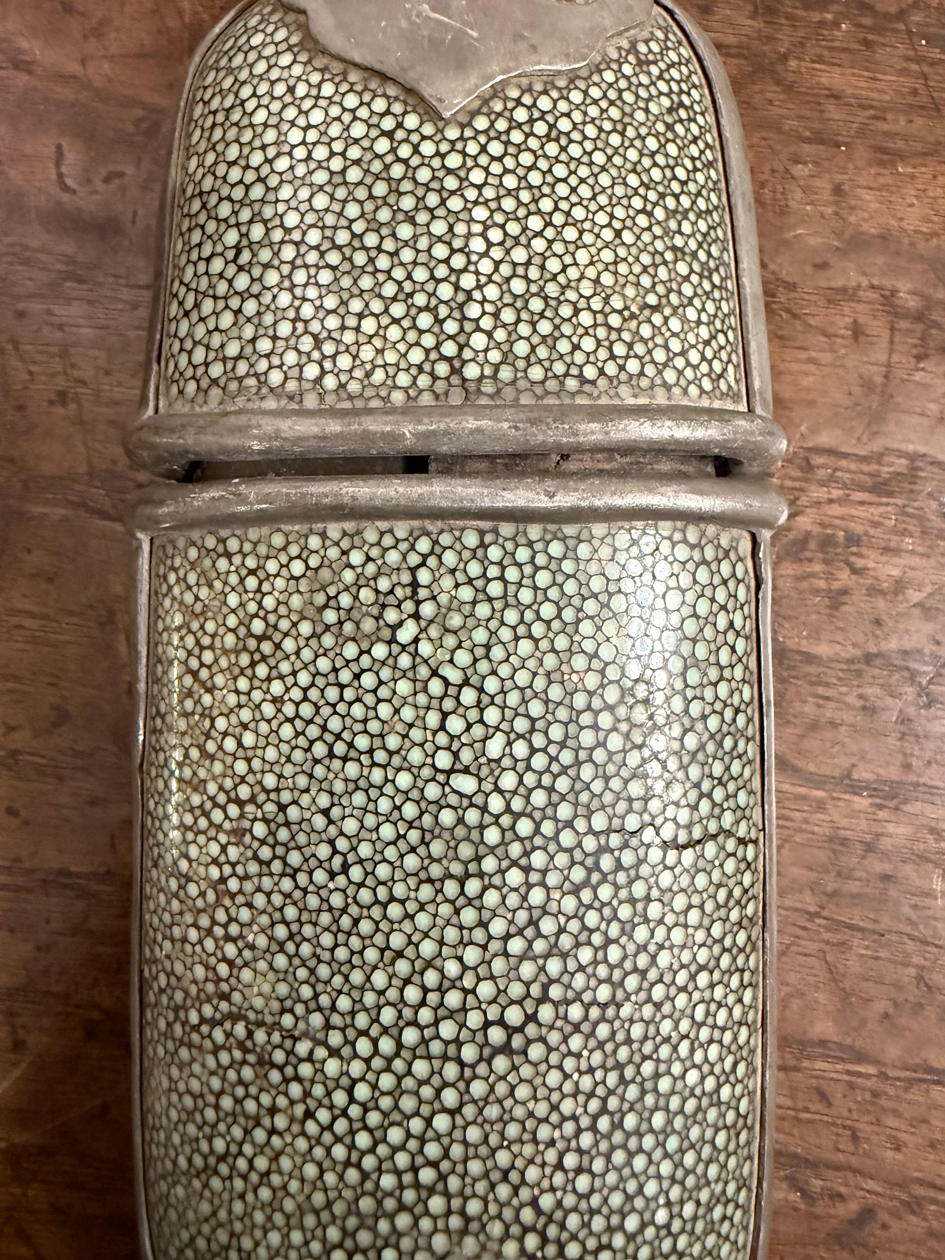 A Chinese Shagreen Style Glasses Case, 19th Century In Good Condition For Sale In ARMADALE, VIC