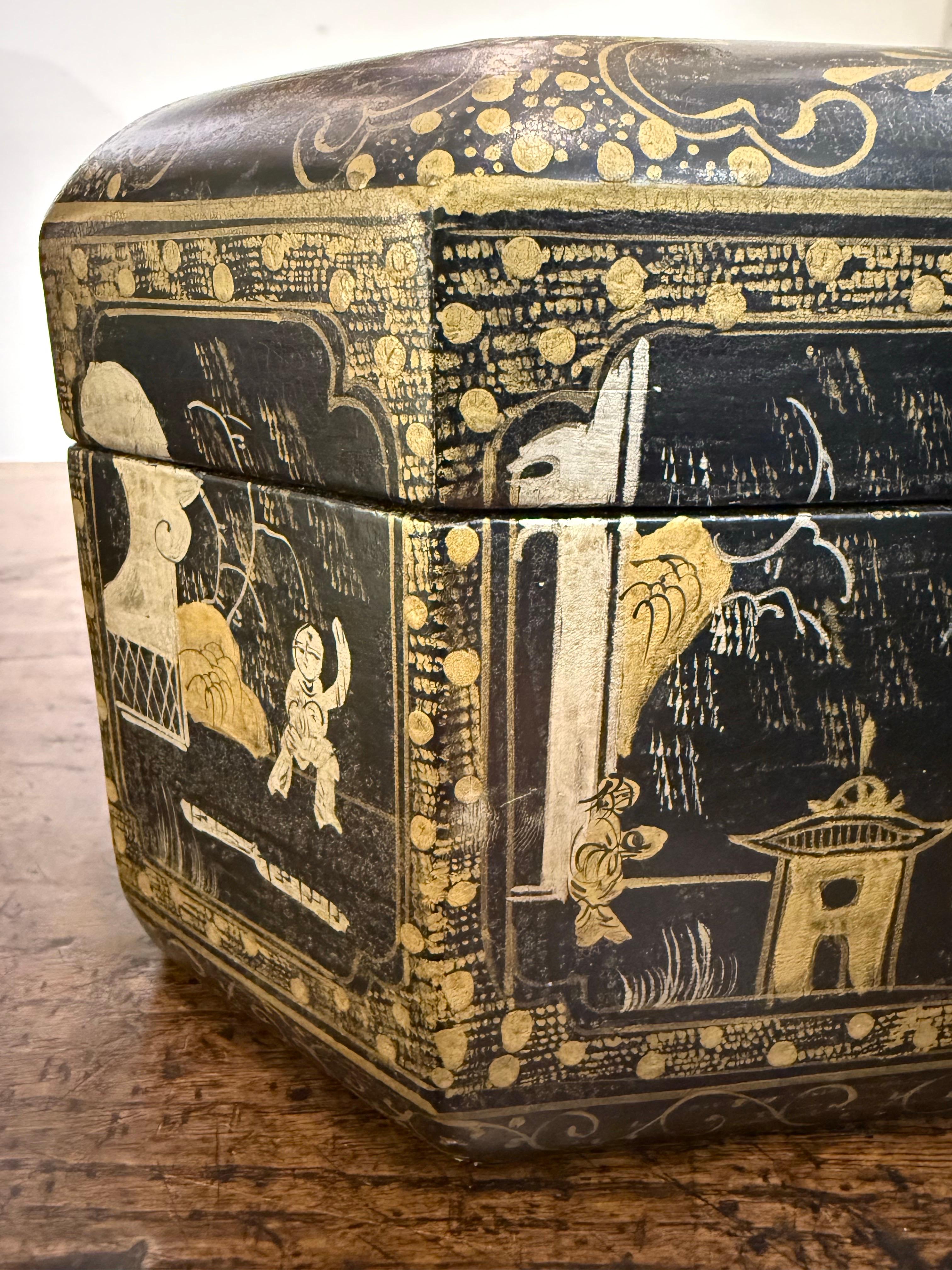 Chinois Boîte à couvercle en bois chinois laqué noir et doré, début du 20e siècle