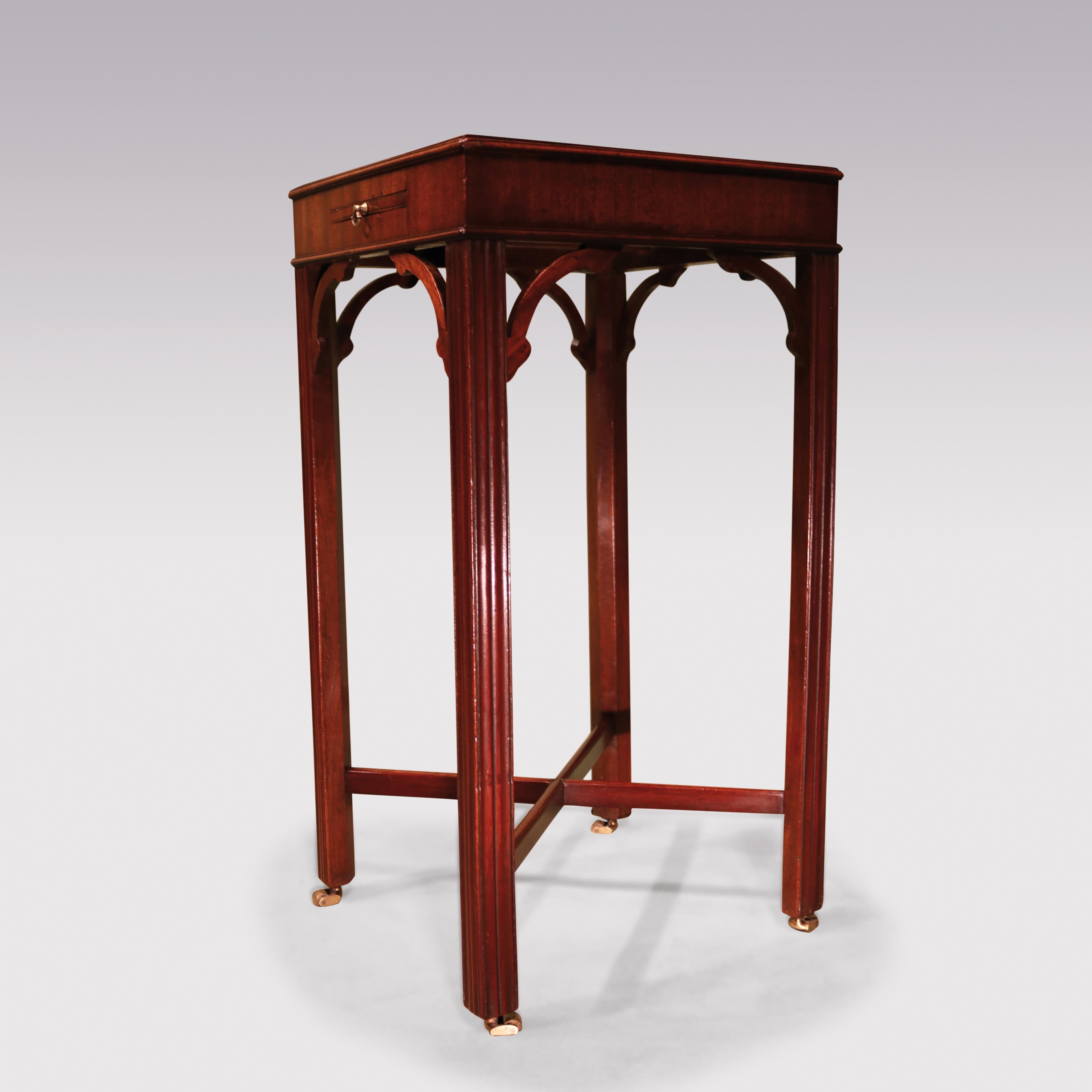 Chippendale Period Mahogany Kettle Stand In Good Condition In London, GB