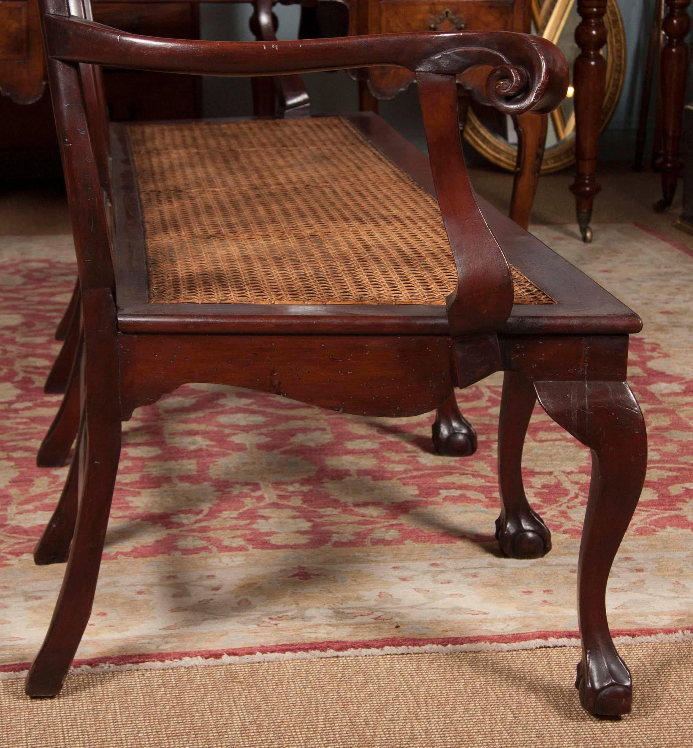 Chippendale Style Mahogany Carved Back Settee In Good Condition In Stamford, CT