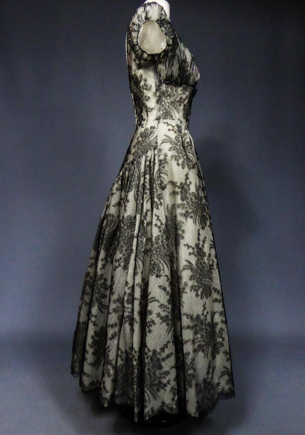 A Christian Dior Lace Couture Gown Collection Ligne Oblique (?) Circa 1950 For Sale 4