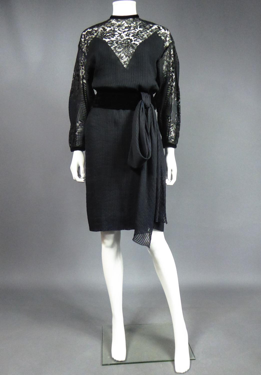 Christian Dior-Marc Bohan Kleines Schwarzes Kleid mit der Nummer 15843 Frühjahr/Sommer 1982 im Angebot 4