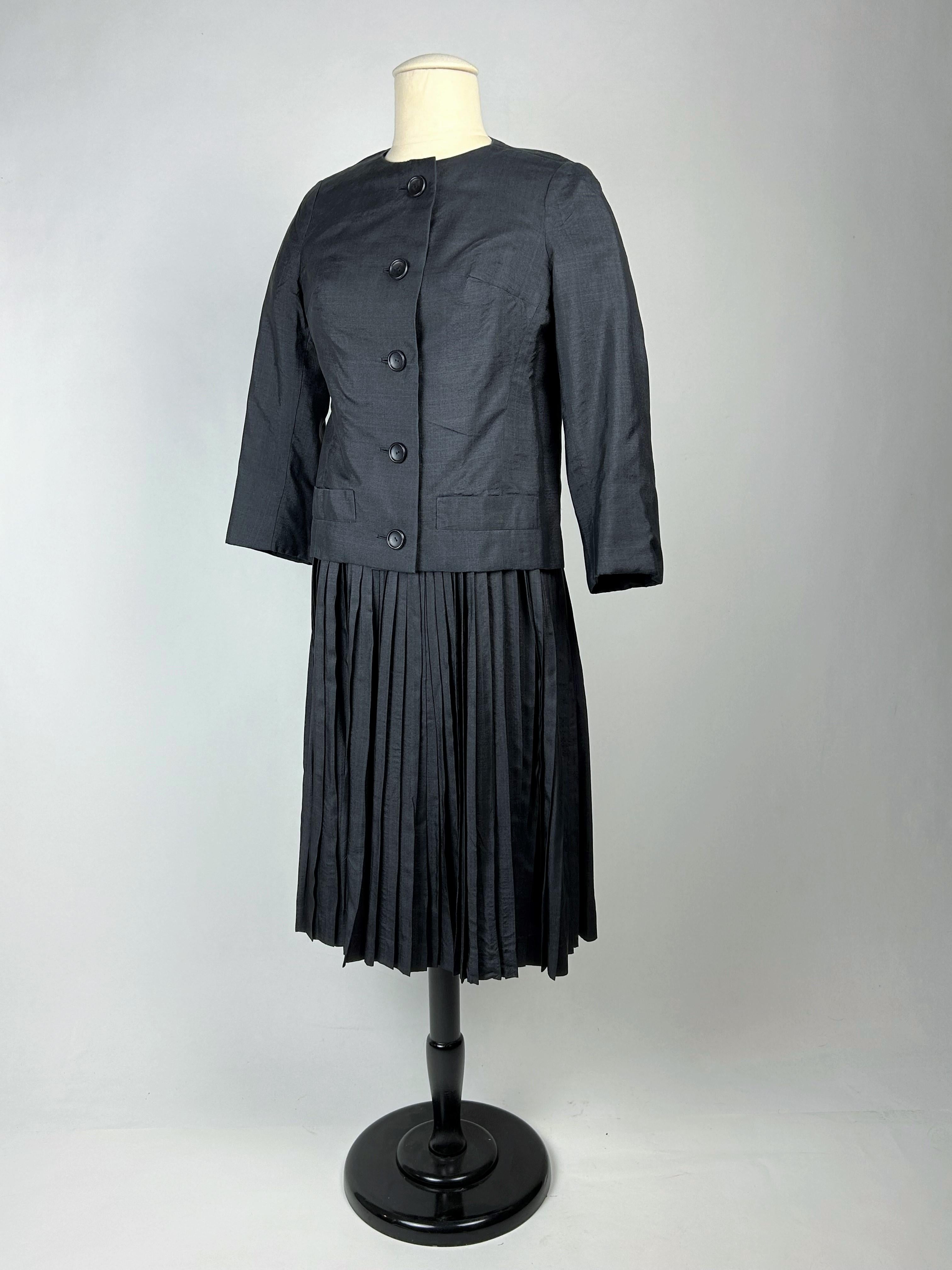 Graues Christian Dior New Yorker Seidenkleid und Jacke aus Seide, um 1958 im Angebot 8