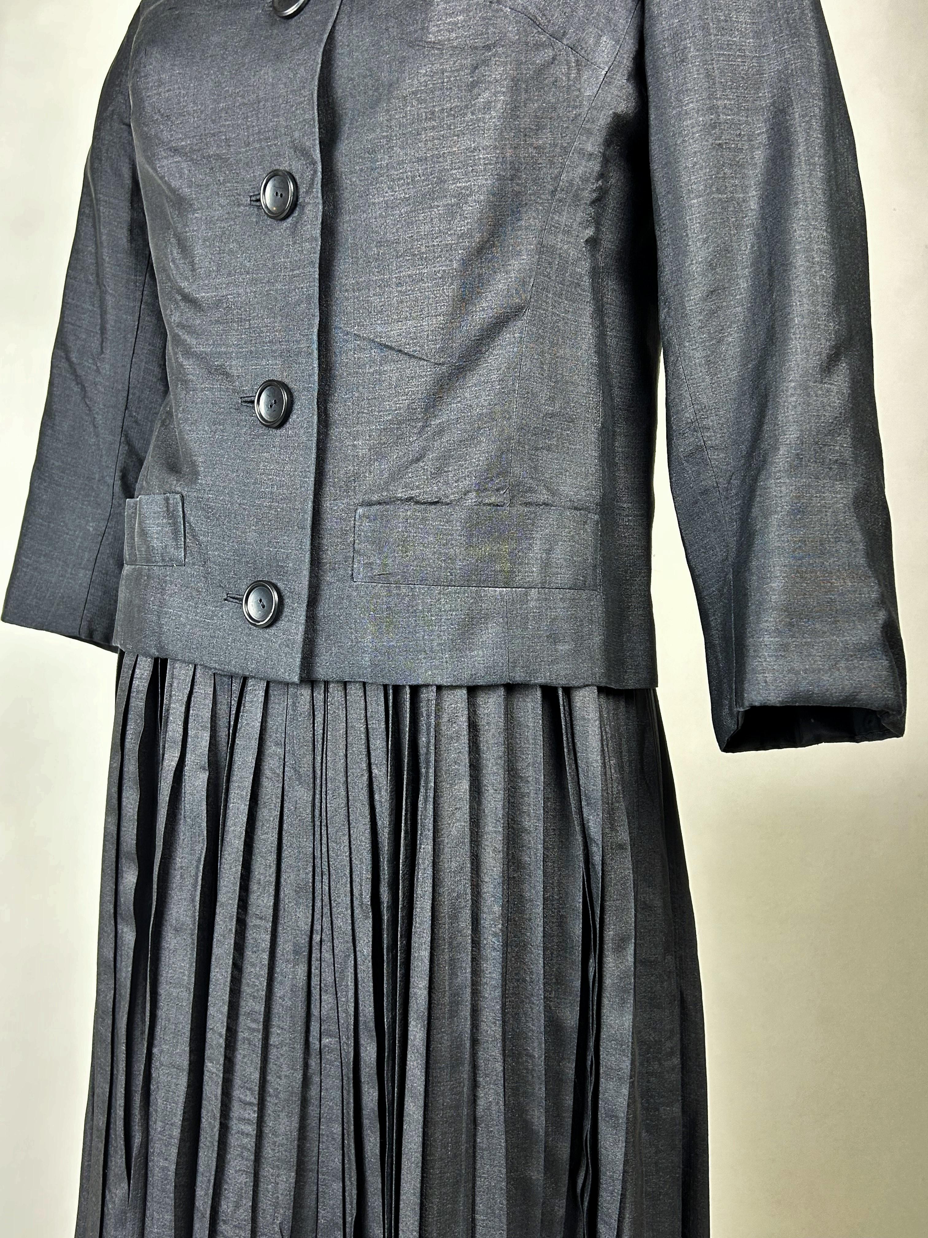 Graues Christian Dior New Yorker Seidenkleid und Jacke aus Seide, um 1958 im Angebot 9