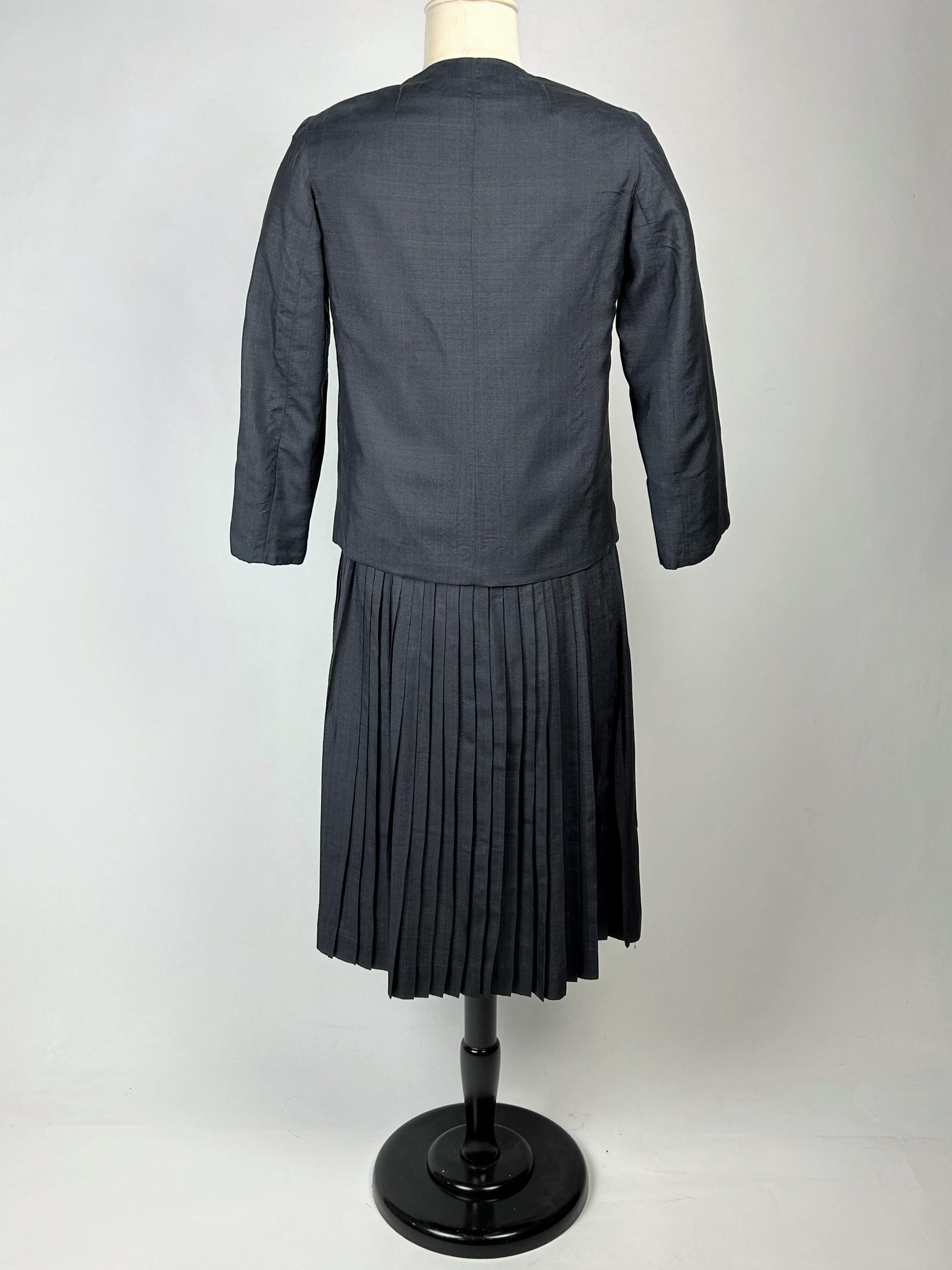 Graues Christian Dior New Yorker Seidenkleid und Jacke aus Seide, um 1958 im Angebot 12