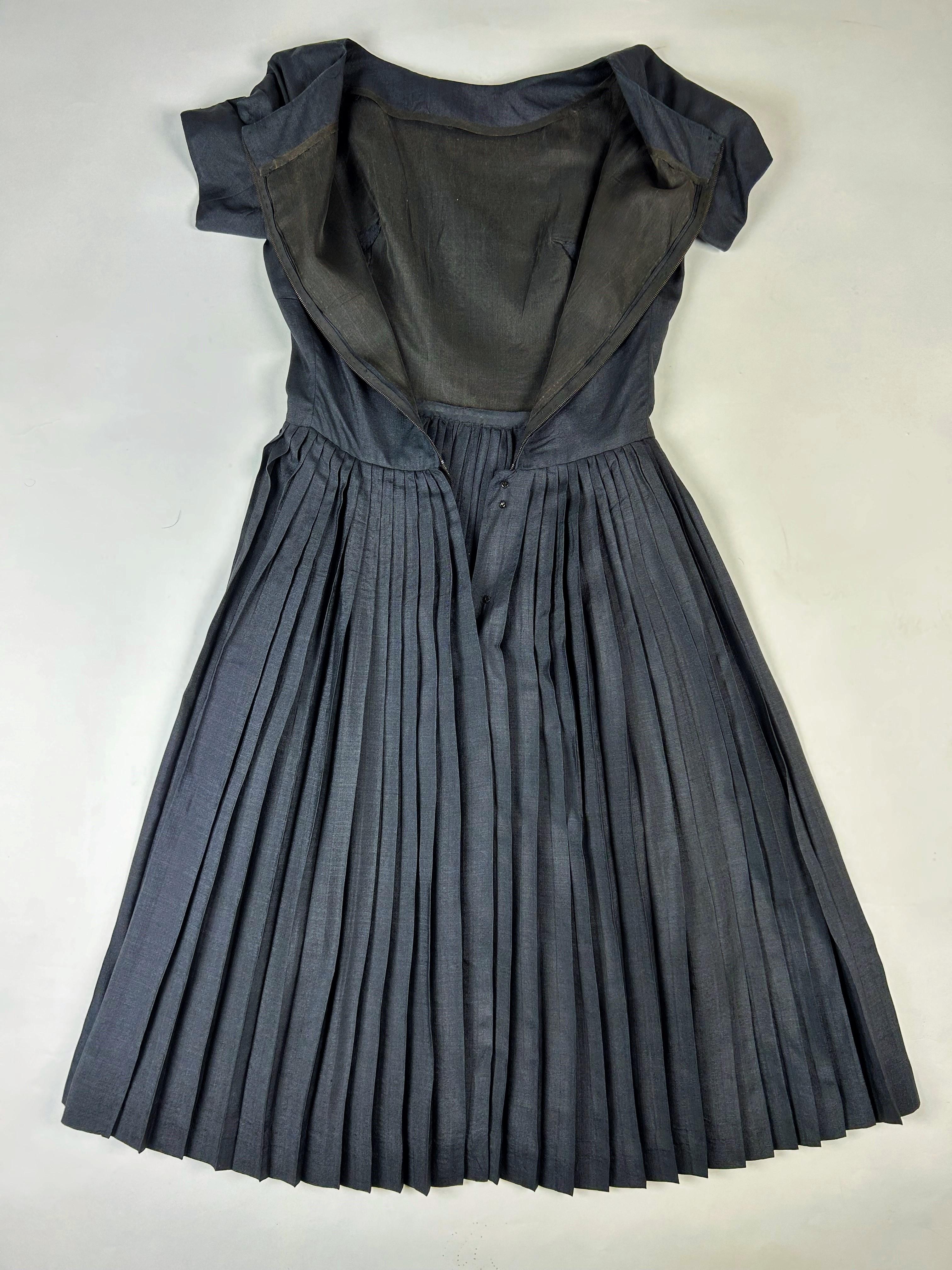 Graues Christian Dior New Yorker Seidenkleid und Jacke aus Seide, um 1958 im Angebot 2