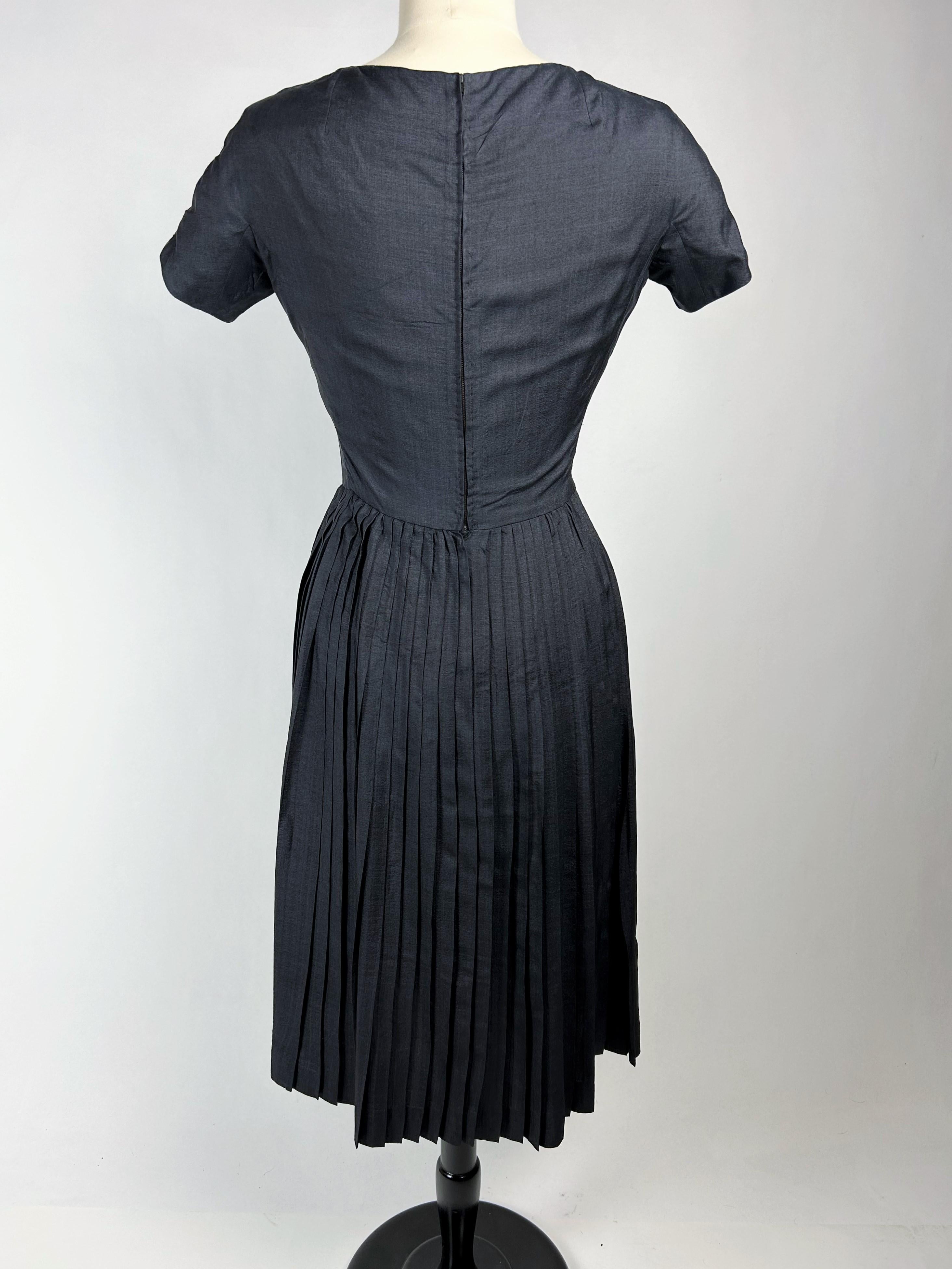 Graues Christian Dior New Yorker Seidenkleid und Jacke aus Seide, um 1958 im Angebot 5