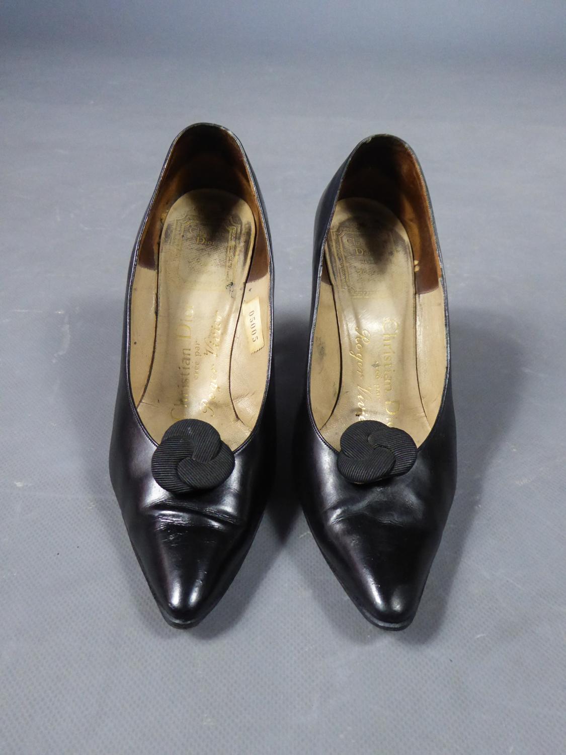 A Christian Dior pair of evening Shoes by Roger Vivier Circa 1960 In Good Condition In Toulon, FR