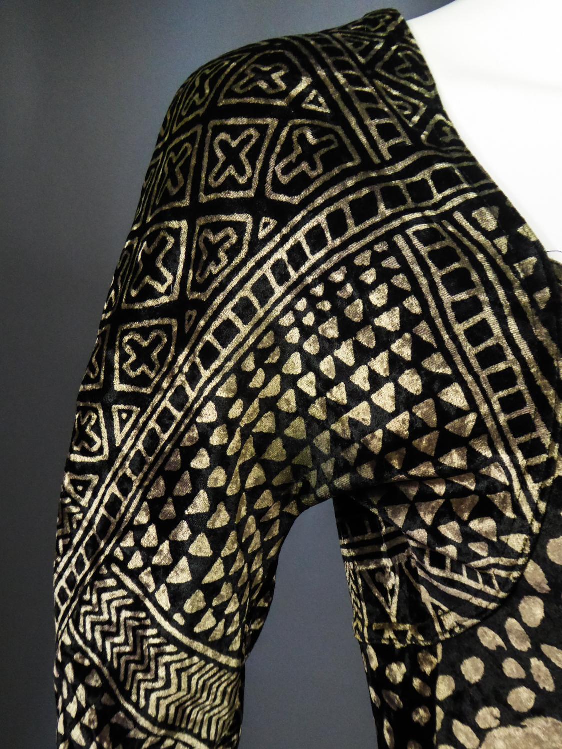 Une robe de Christian Lacroix en velours imprimé Circa 1991/2000 en vente 8