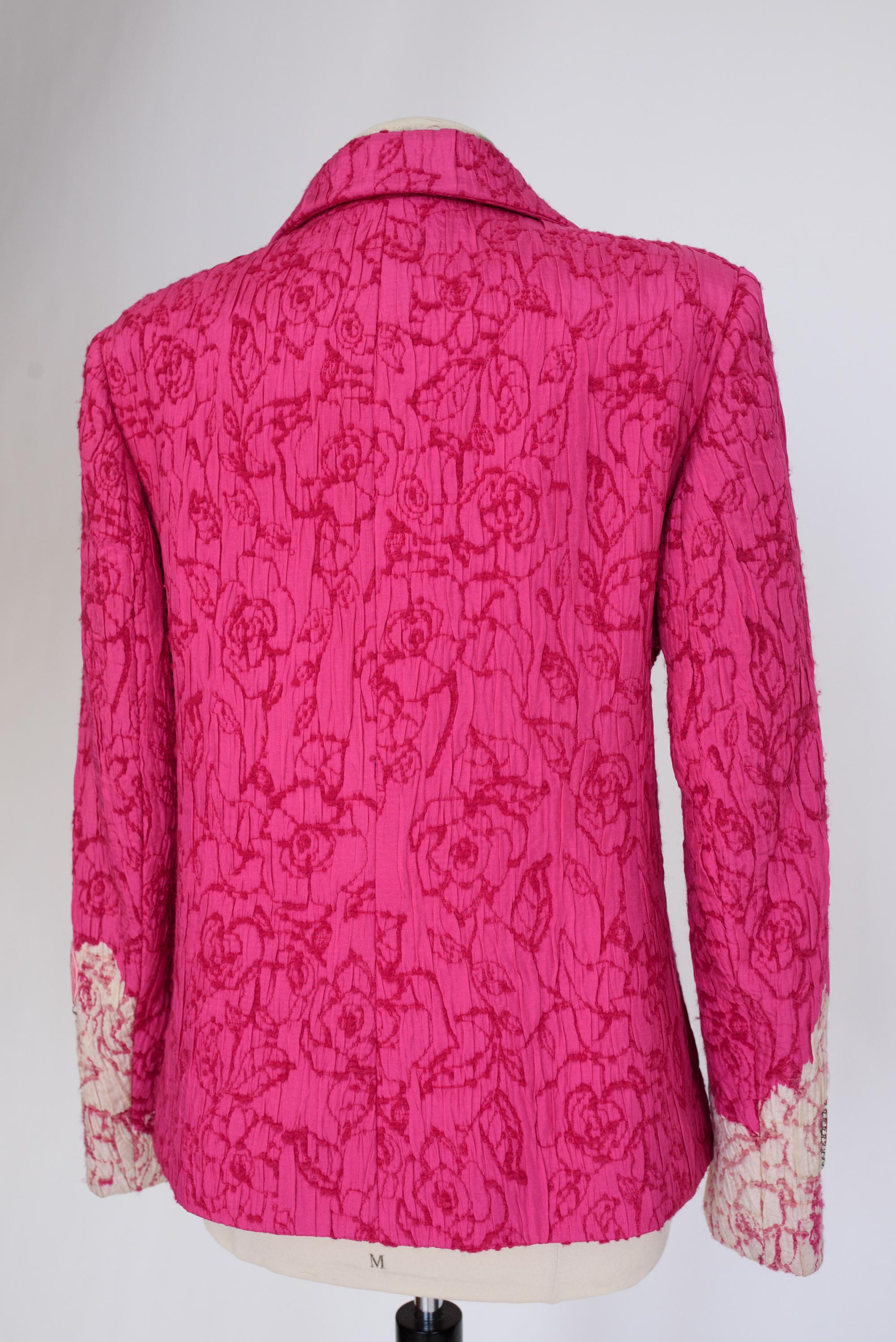 A Christian Lacroix jacket in blistered silk Fuschia Circa 2000 For Sale 6