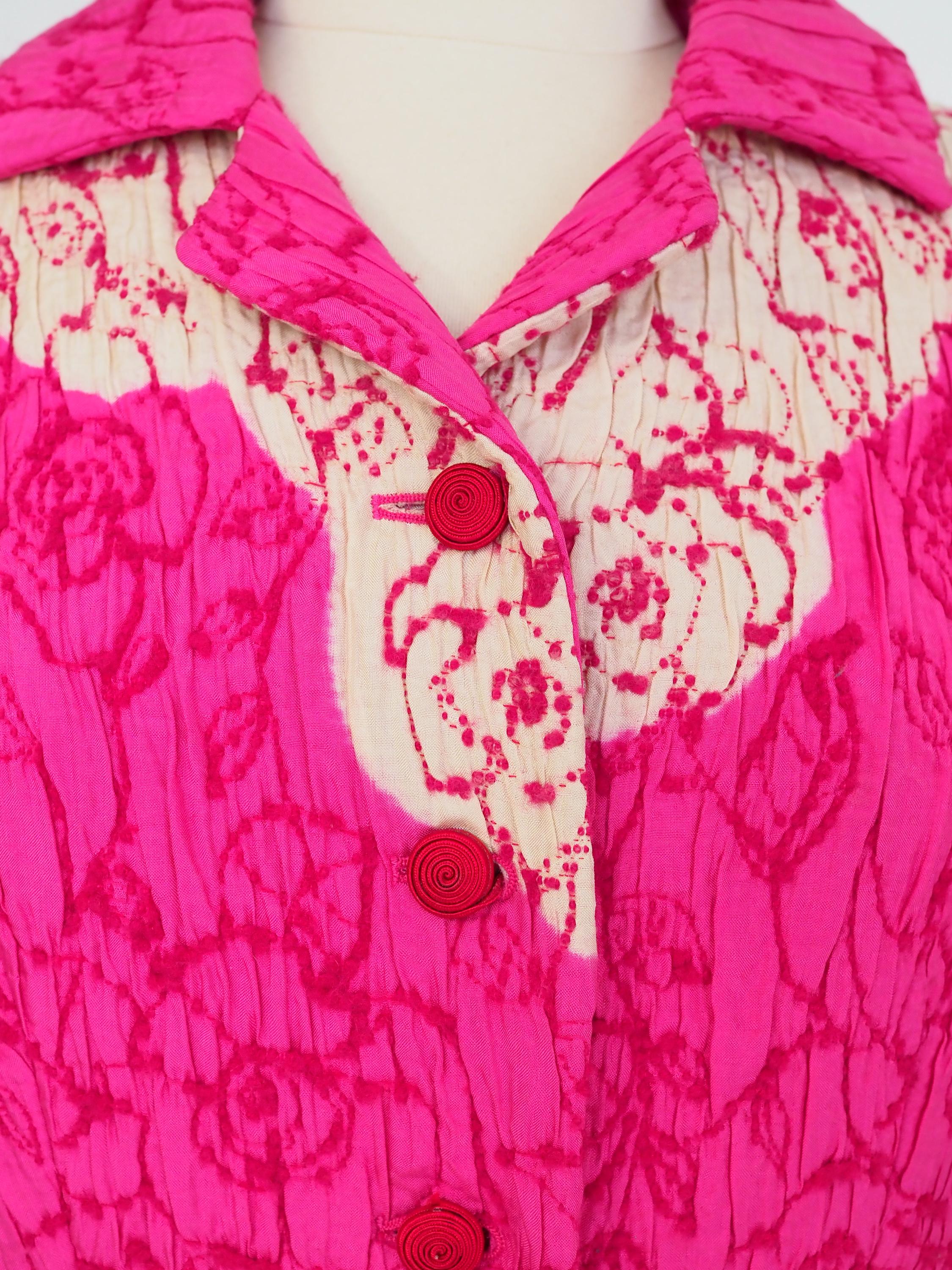 Una giacca Christian Lacroix in seta rosa chocking Circa 2000 in vendita 1