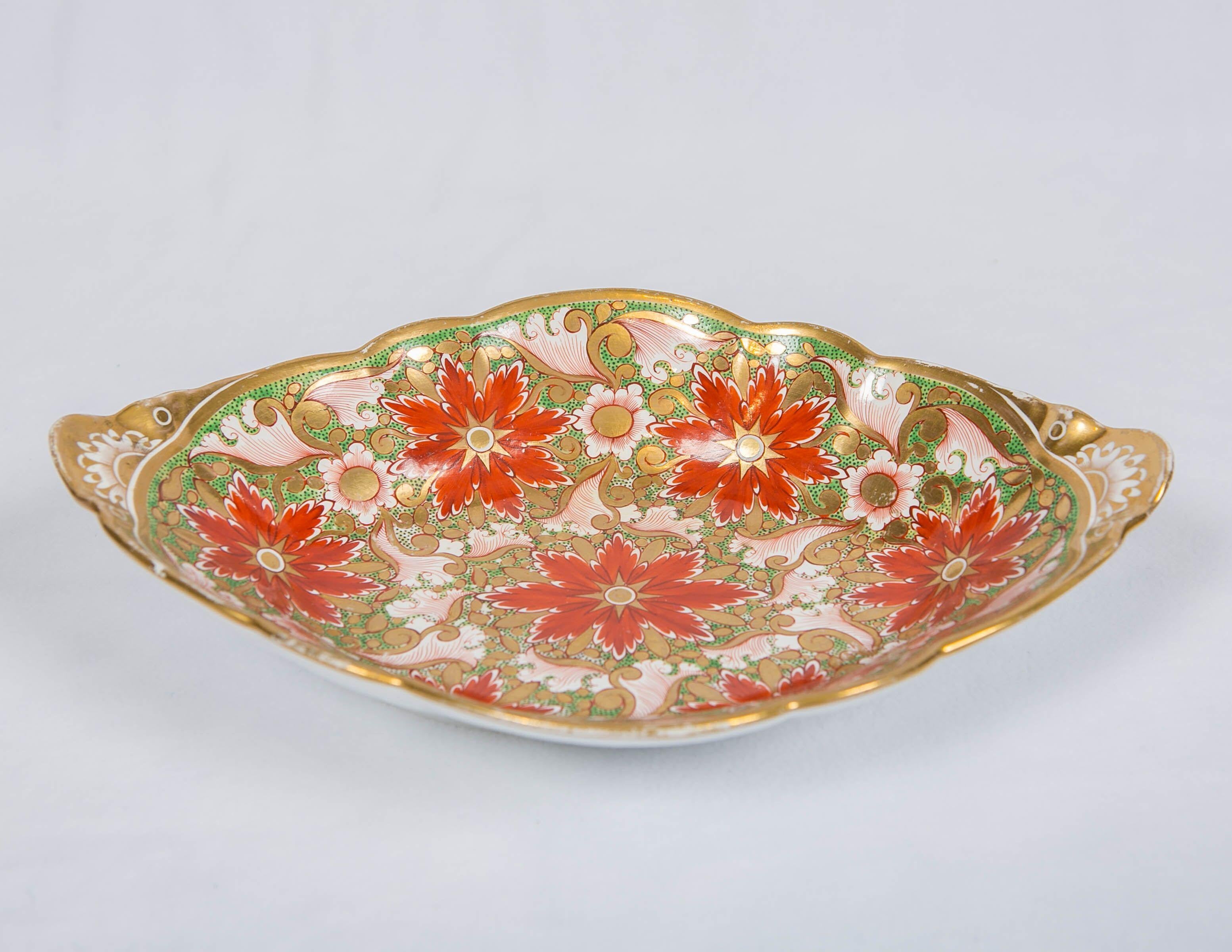Christmas Dish Made by Minton in England circa 1805 In Excellent Condition In Katonah, NY