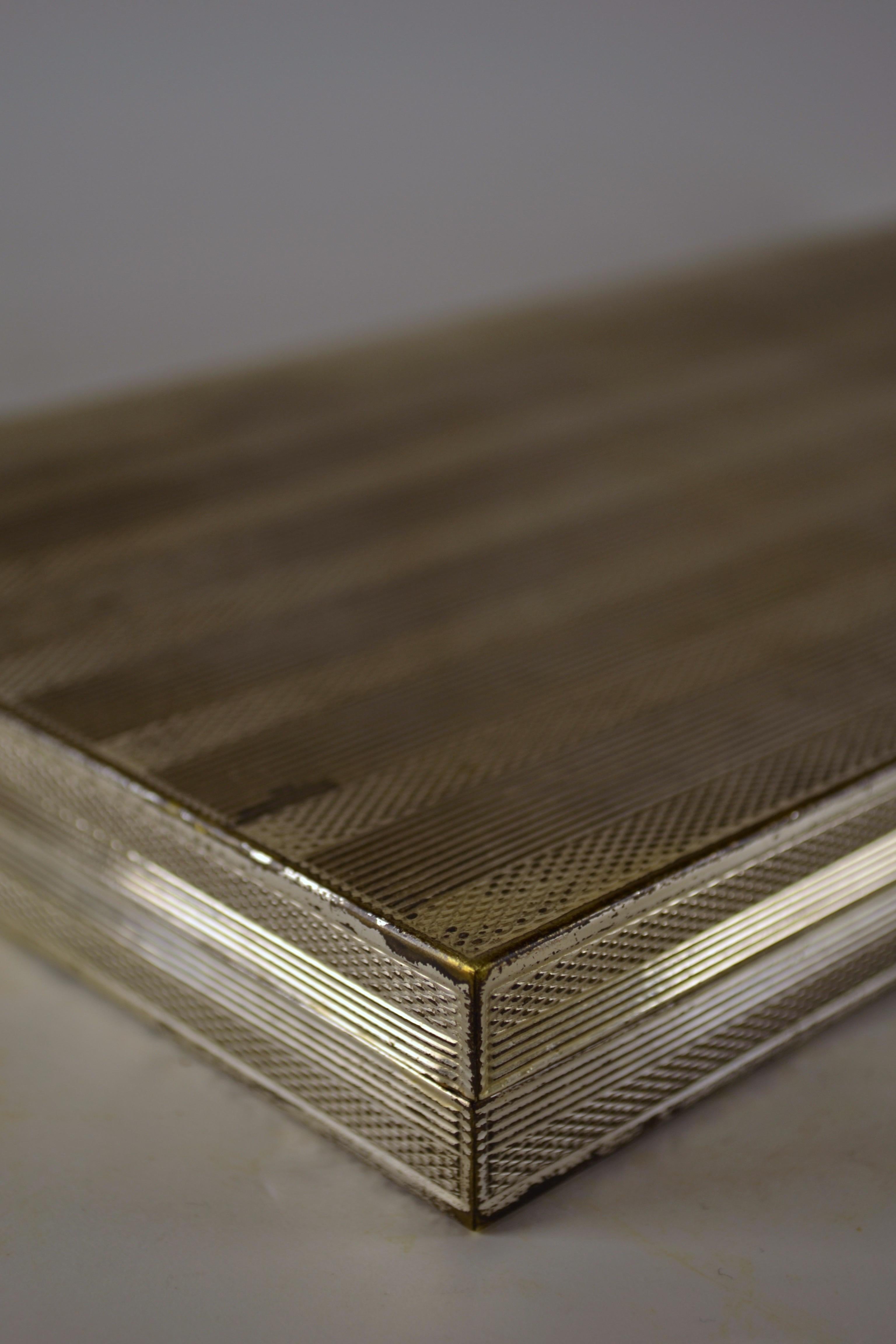 A cigar or cigarette box silver-plated metal and exotic wood France 1970 In Good Condition For Sale In SOTTEVILLE-LÈS-ROUEN, FR