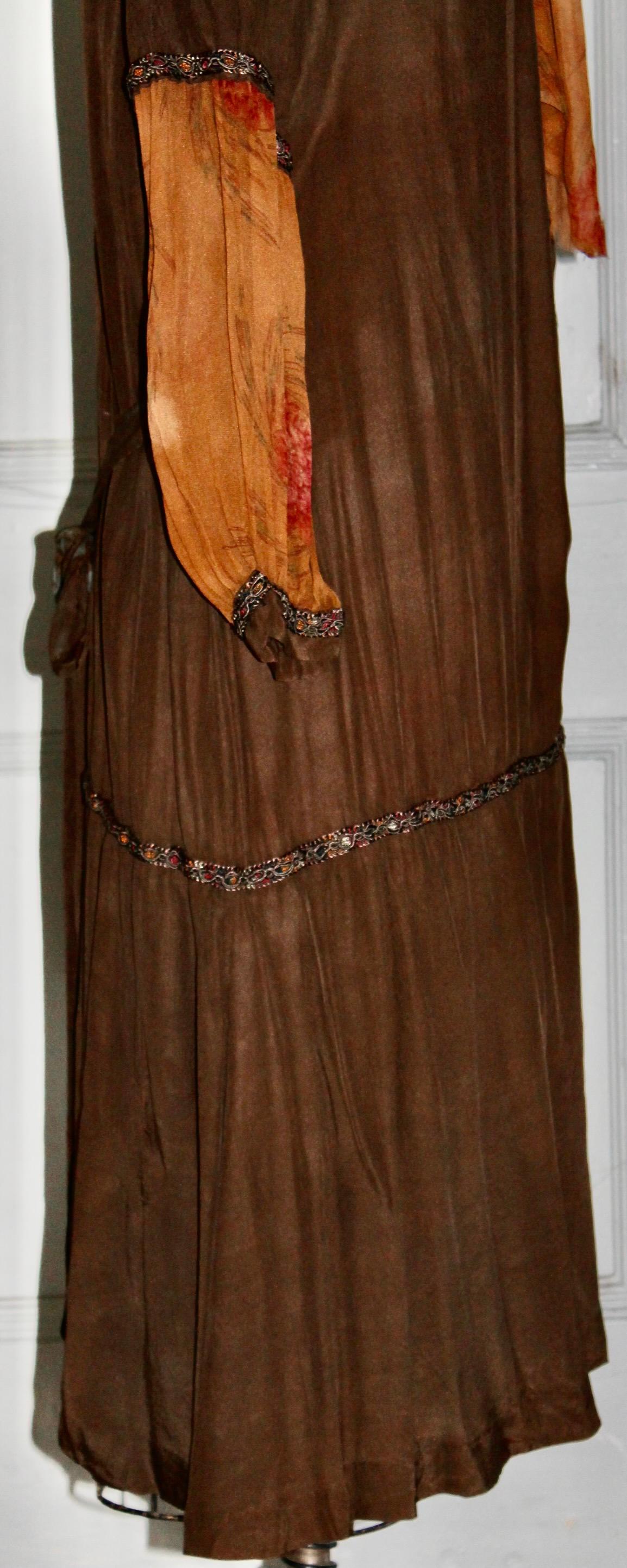 A Cinnamon and Pumpkin French 'Flapper' Cocktail Dress and Hat For Sale 4