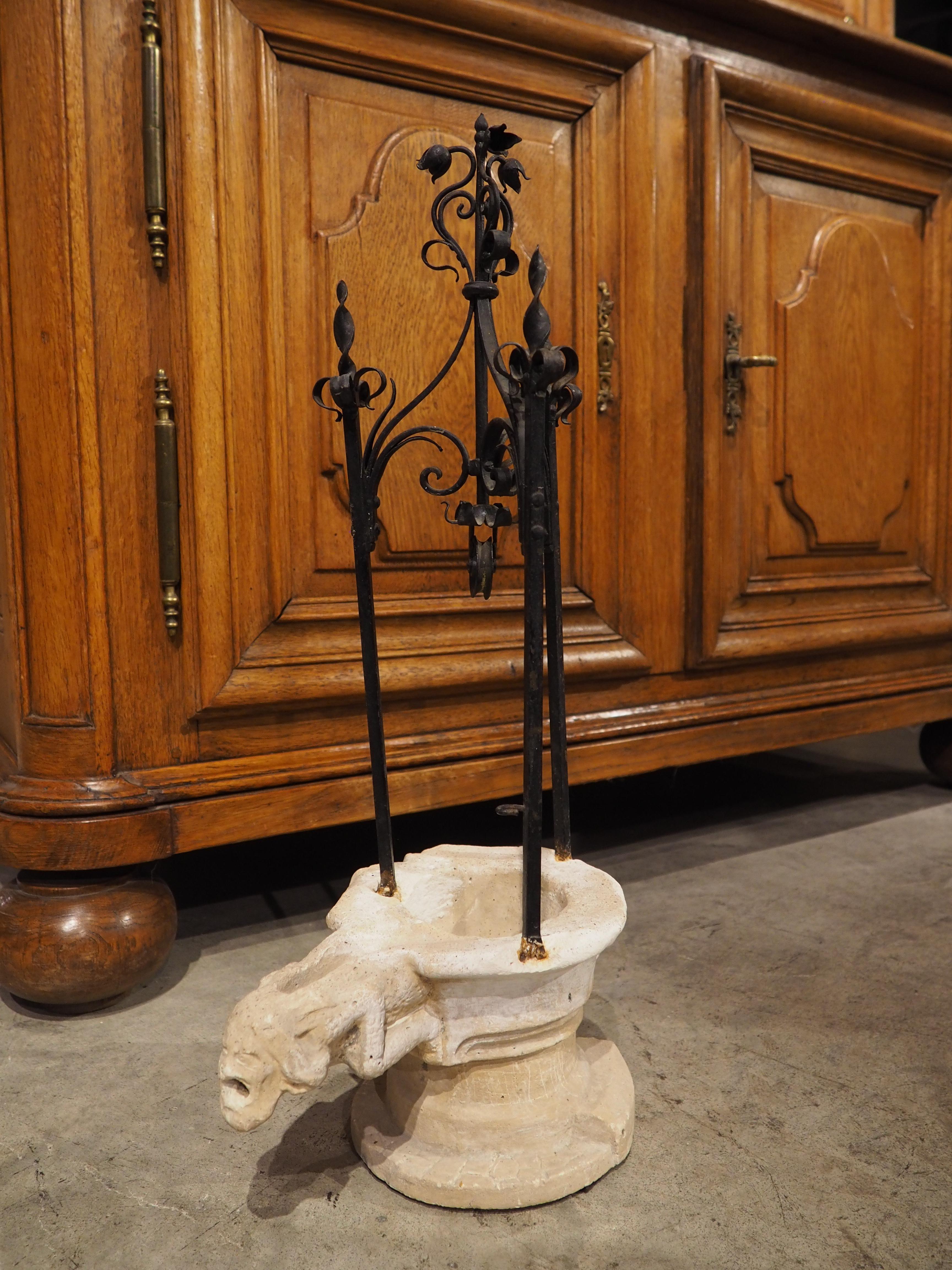 A Circa 1900 Cast Replica Model of the François Sauvage Well Head, Cluny, Paris (Französisch) im Angebot