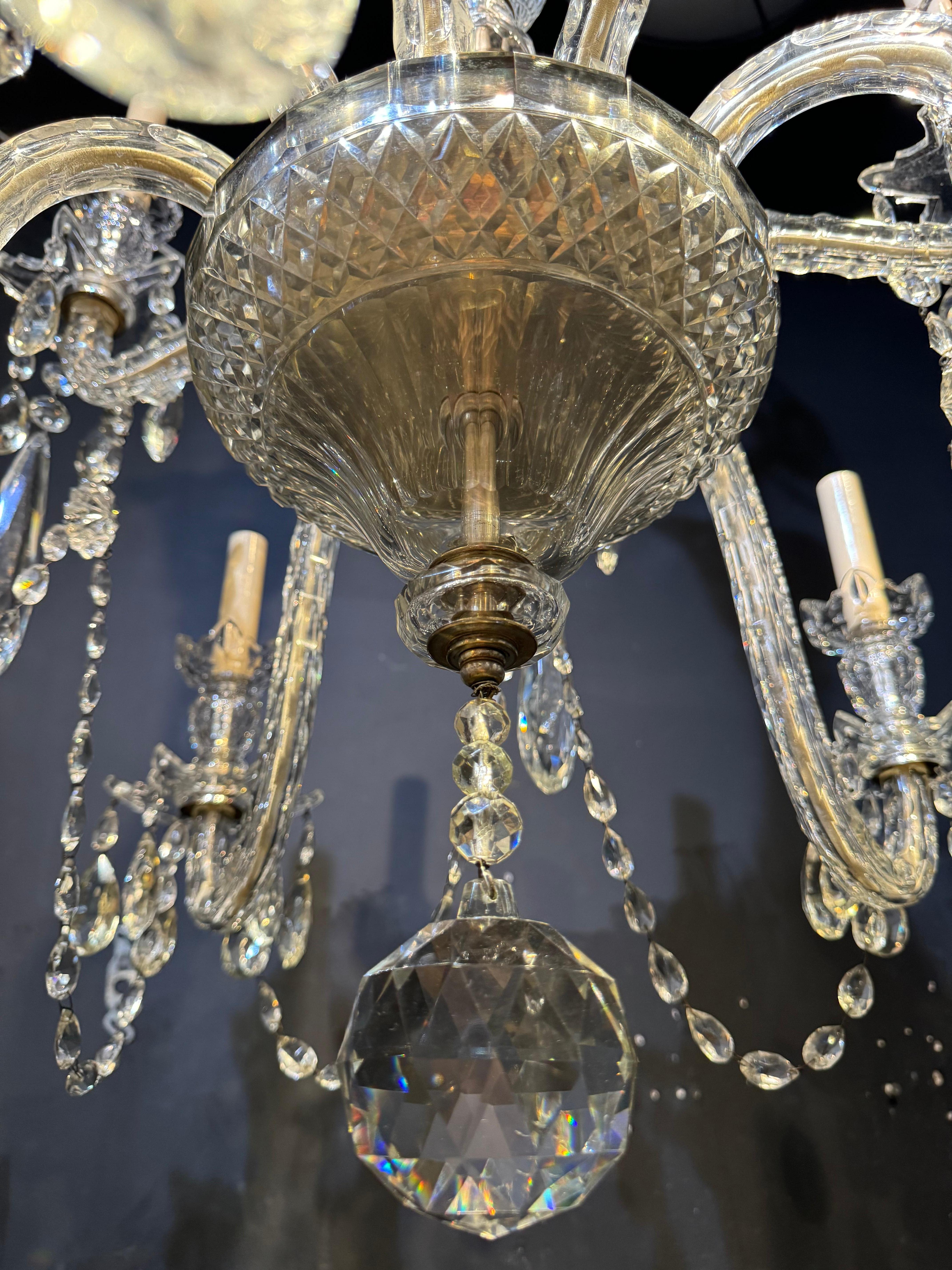 Französischer Baccarat-Kristallkronleuchter aus dem Jahr 1900 mit 10 Lights im Angebot 1