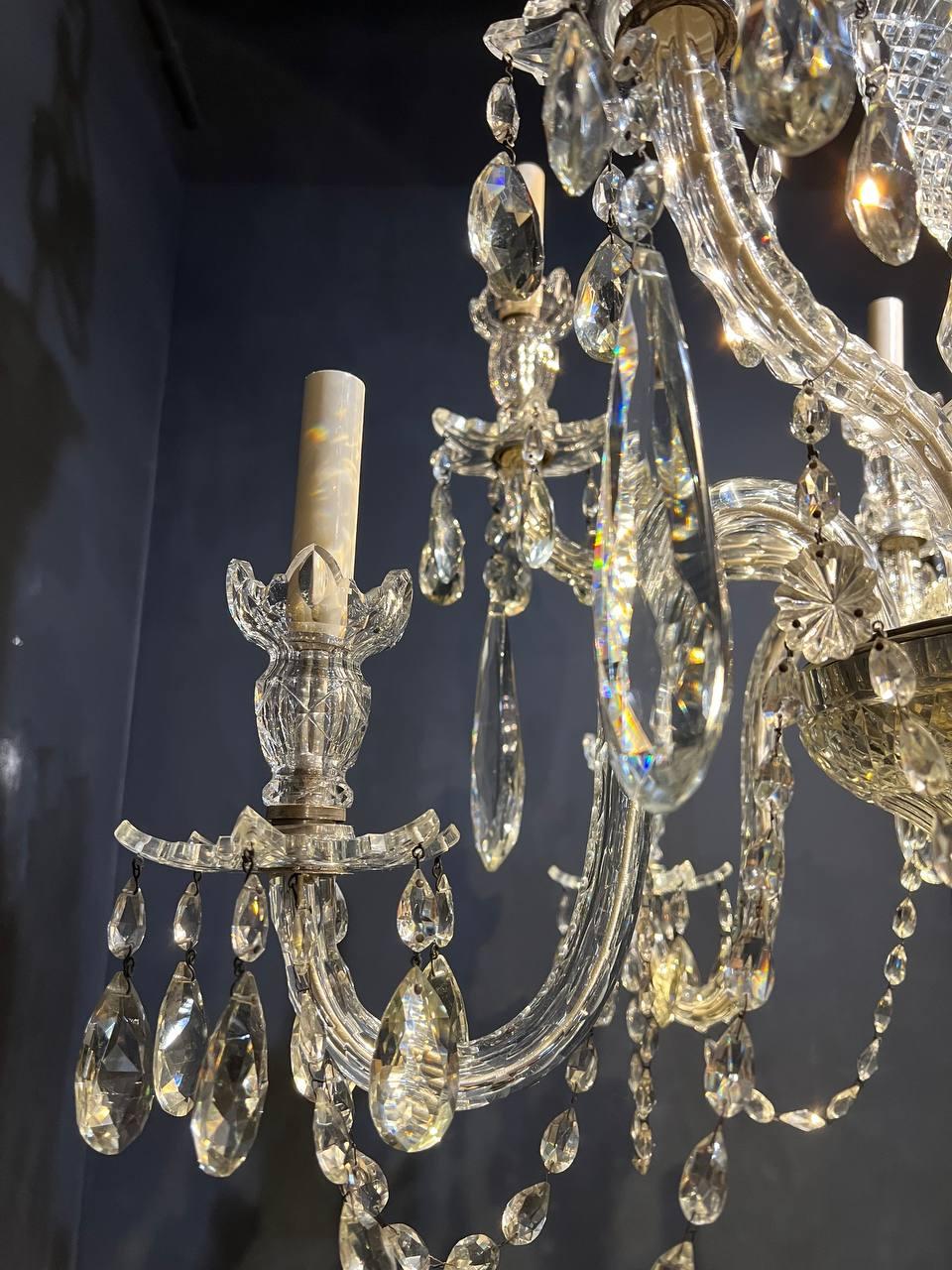 Lustre en cristal de Baccarat à 10 Lights, datant de 1900 en vente 4