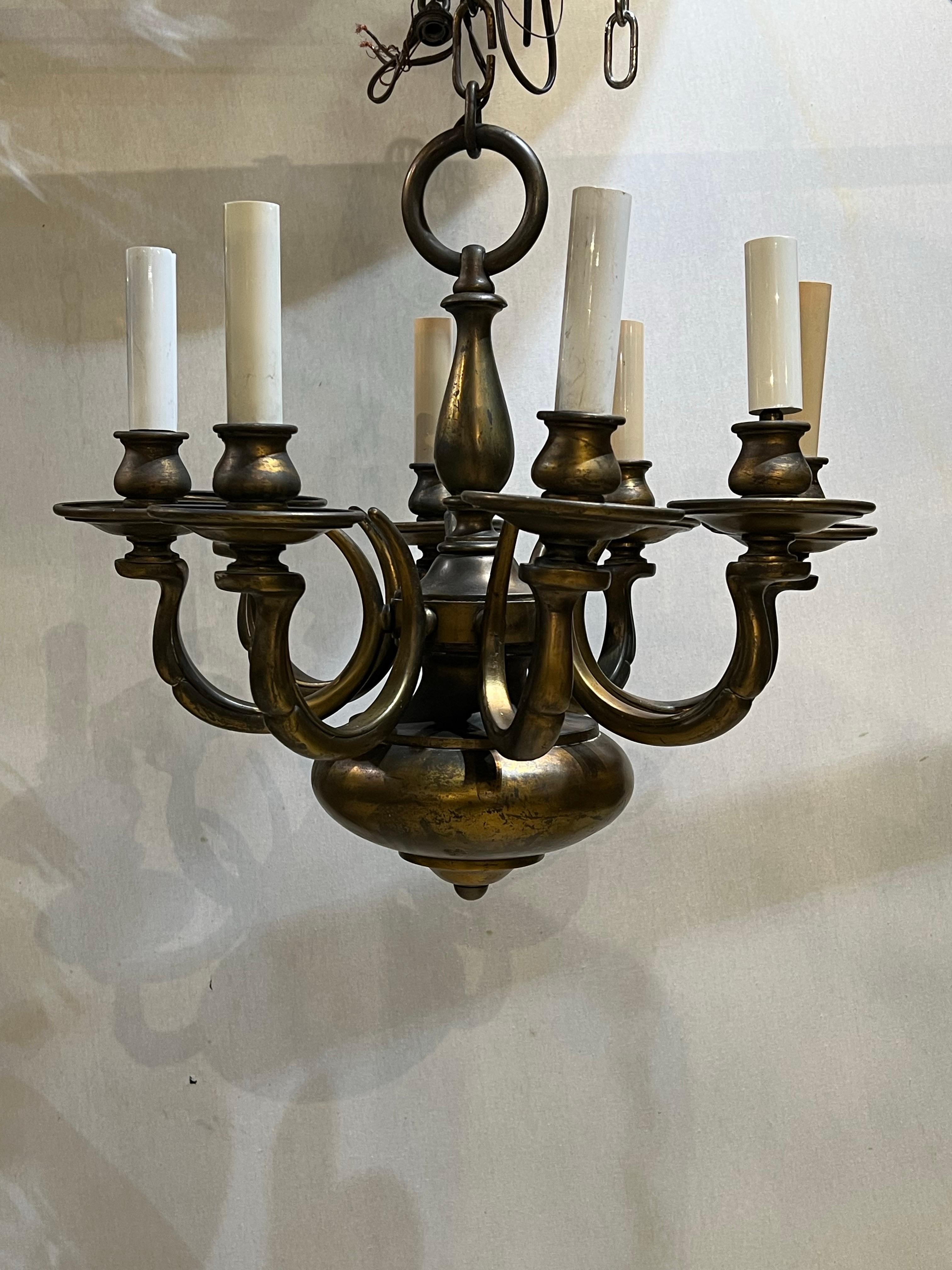 Lámpara de araña de estilo colonial Caldwell de 1900, 8 luces en Bueno estado para la venta en New York, NY