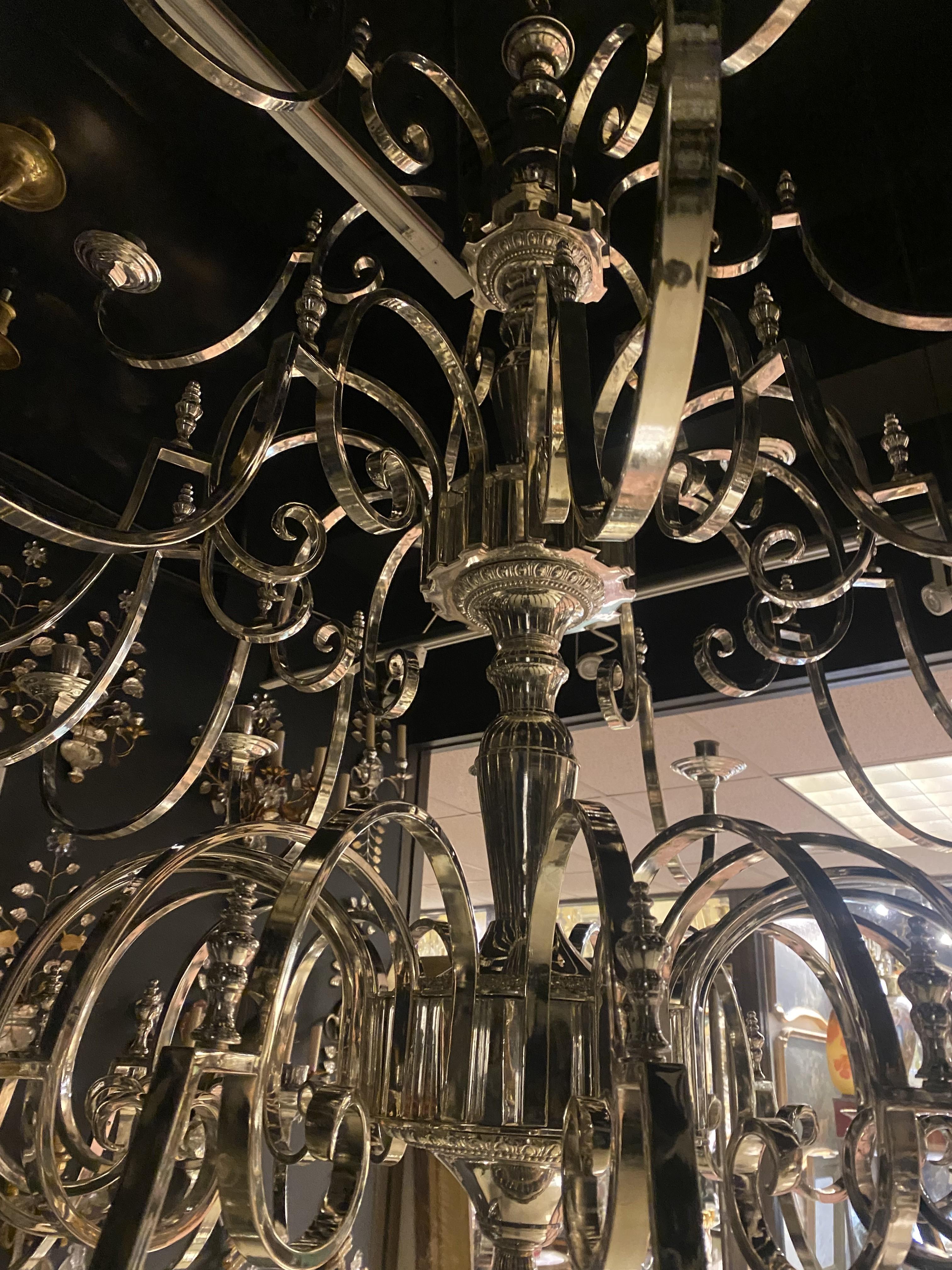 1920's English Silver Plated Bronze Large Chandelier with 36 lights For Sale 1