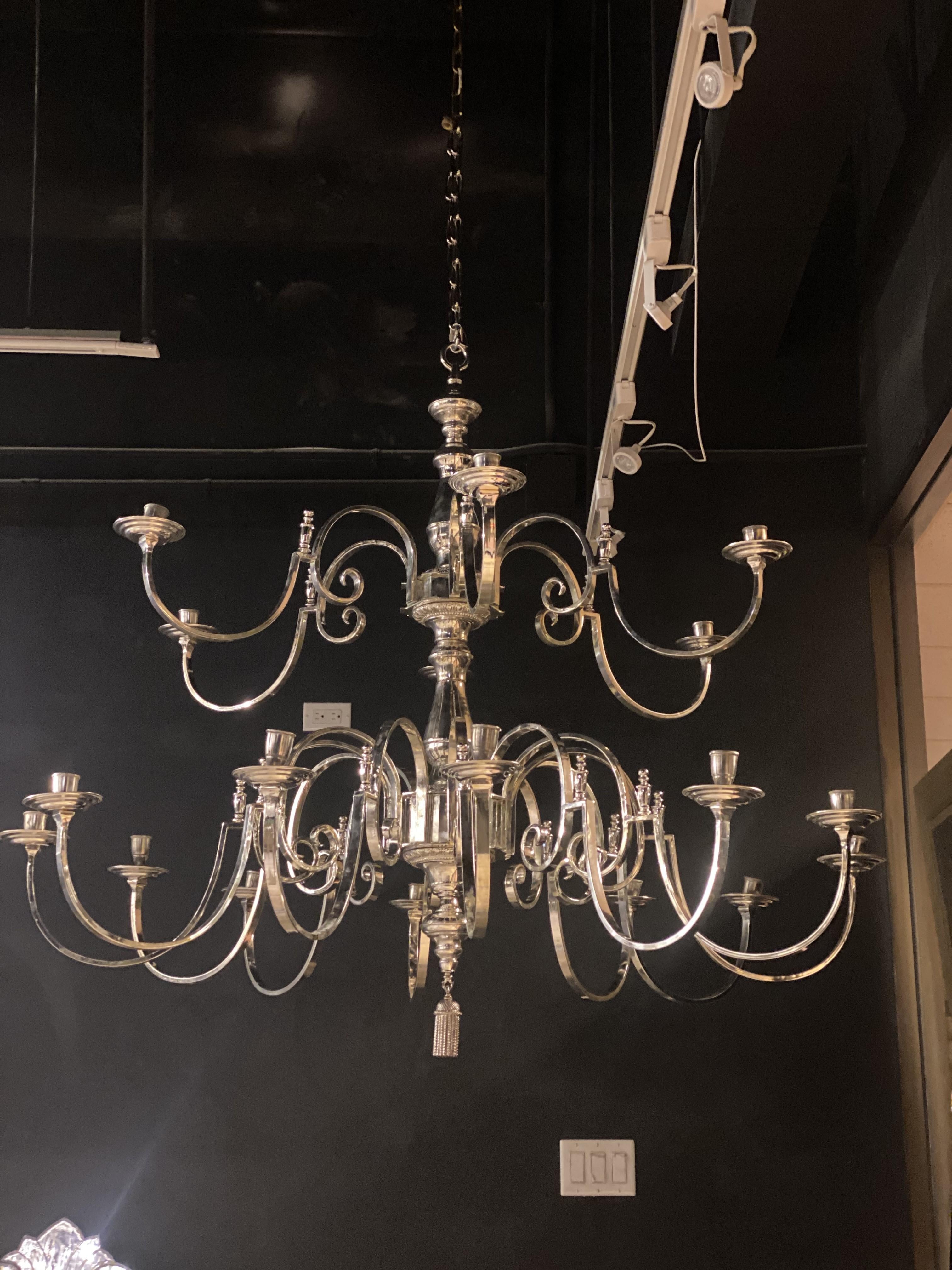 Mid-20th Century 1930's English Silver Plated Chandelier with 18 lights For Sale