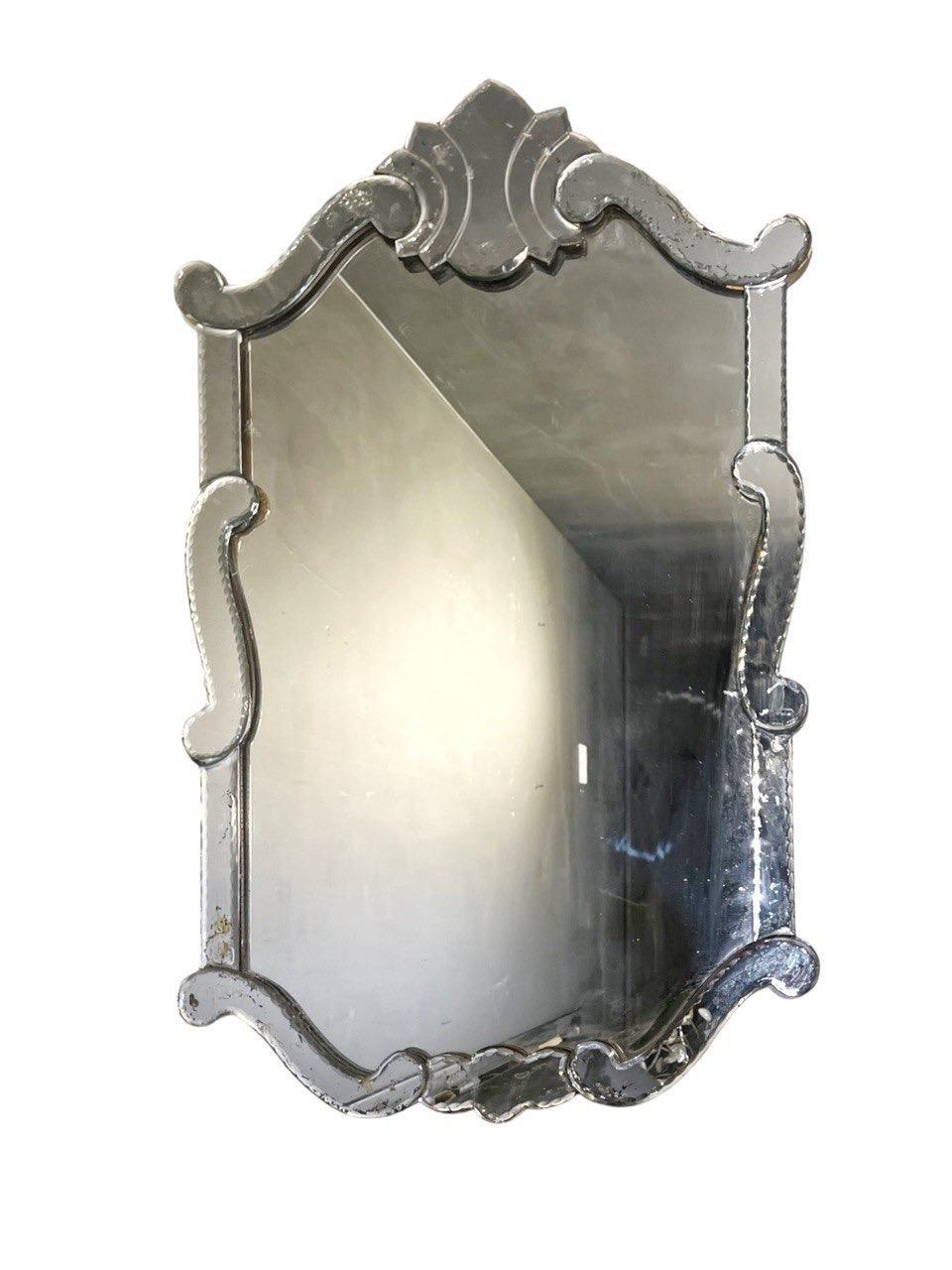 Milieu du XXe siècle 1940's French Art Deco Beveled Mirror en vente