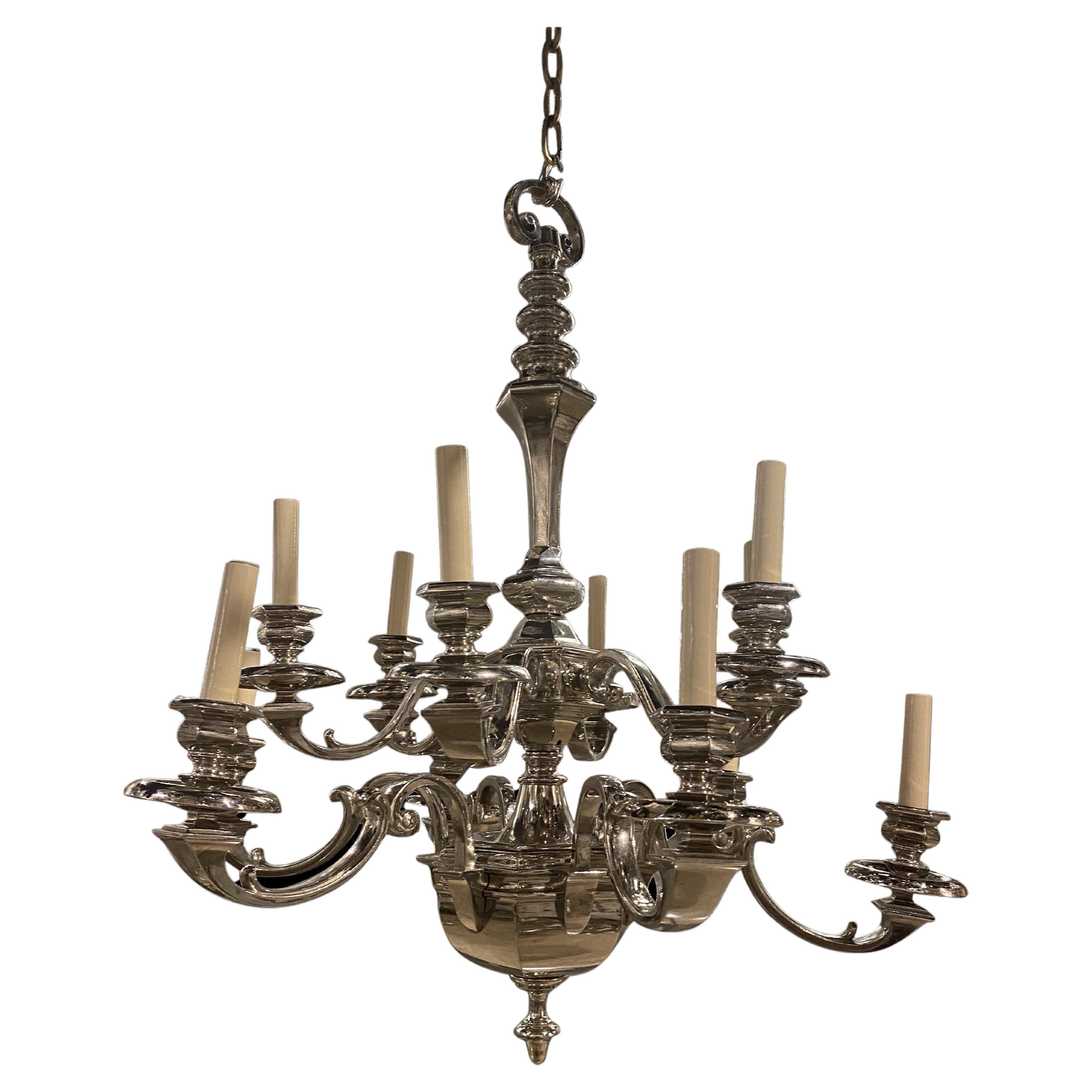 Lampadario italiano del 1940 placcato in argento con 12 luci