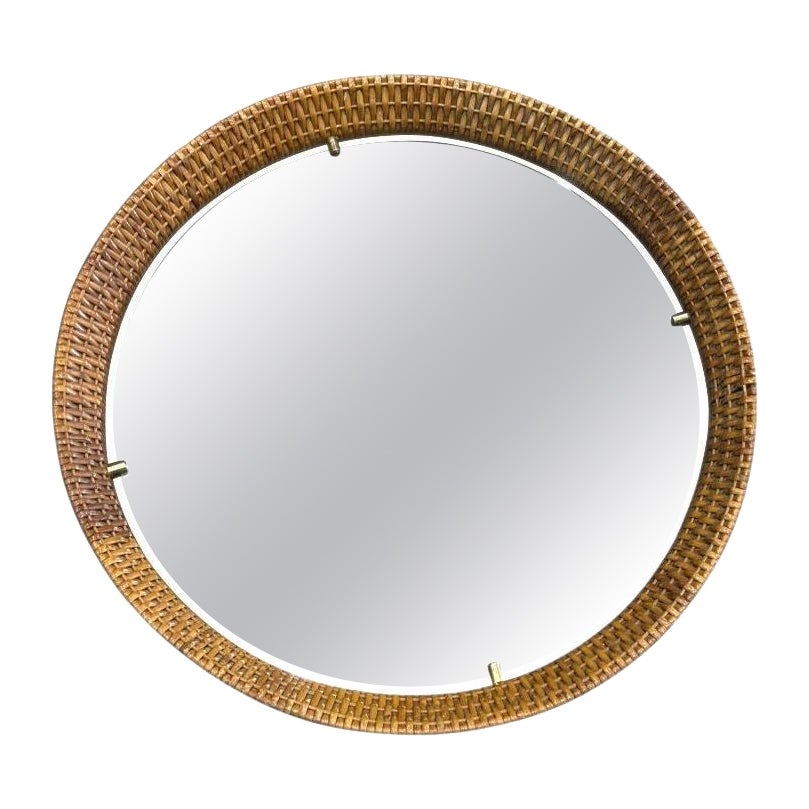 Un espejo circular de ratán tejido italiano de los años 50 de Cantu, Roma, con detalles de latón en venta