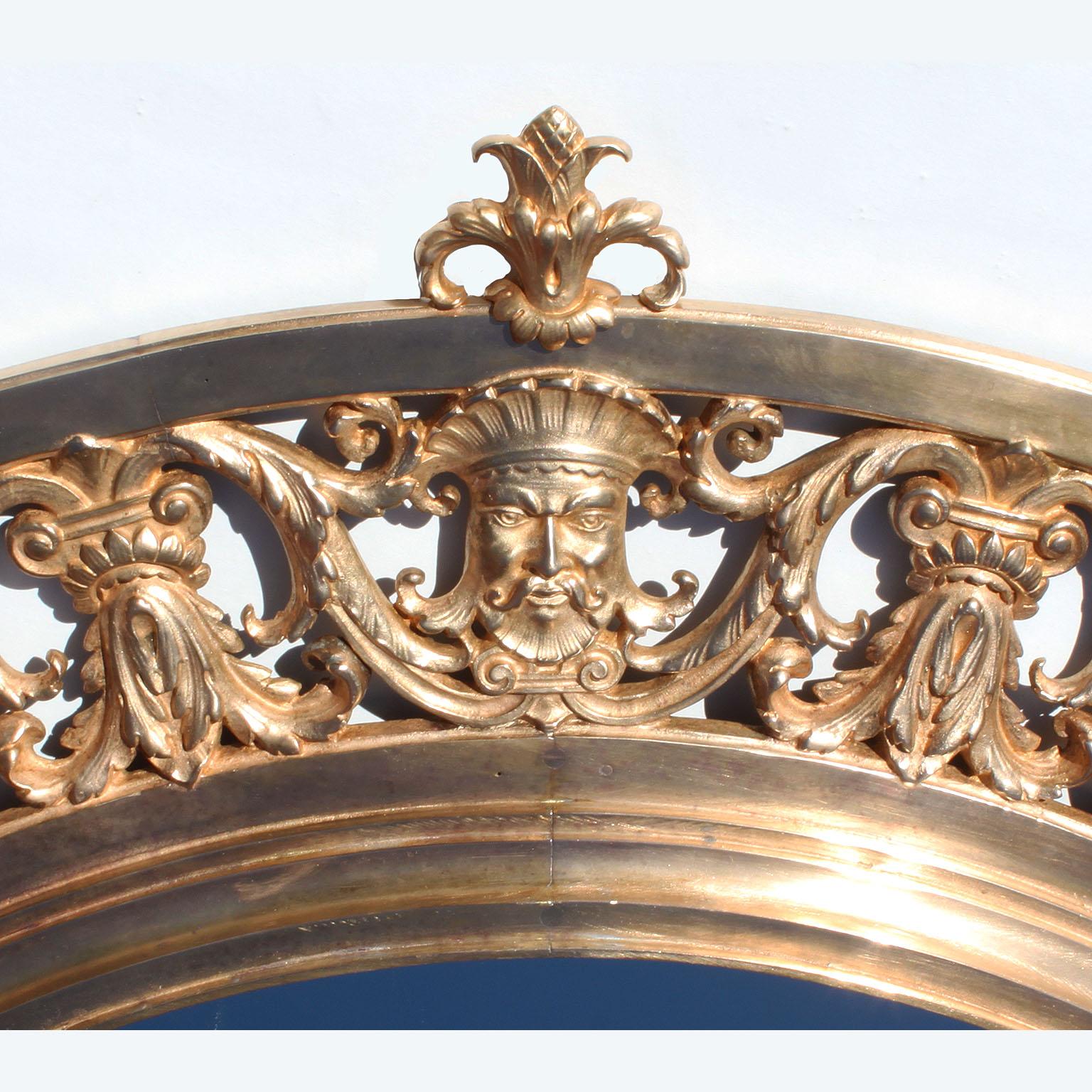 Néo-baroque Grand cadre de miroir rond en bronze doré de style néo-baroque du 19ème siècle en vente