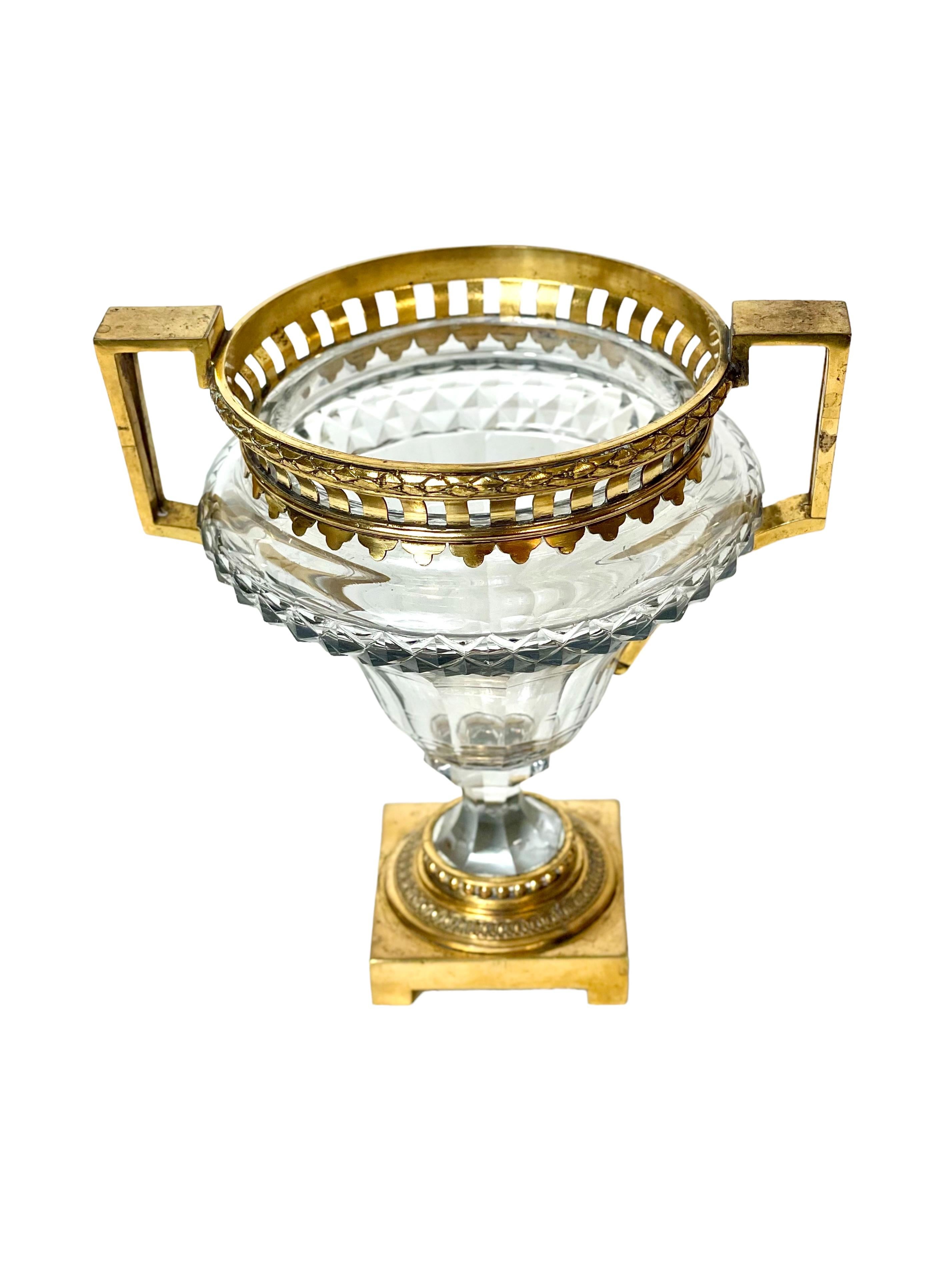 Empire Vase en cristal et bronze doré de Boin-Taburet en vente