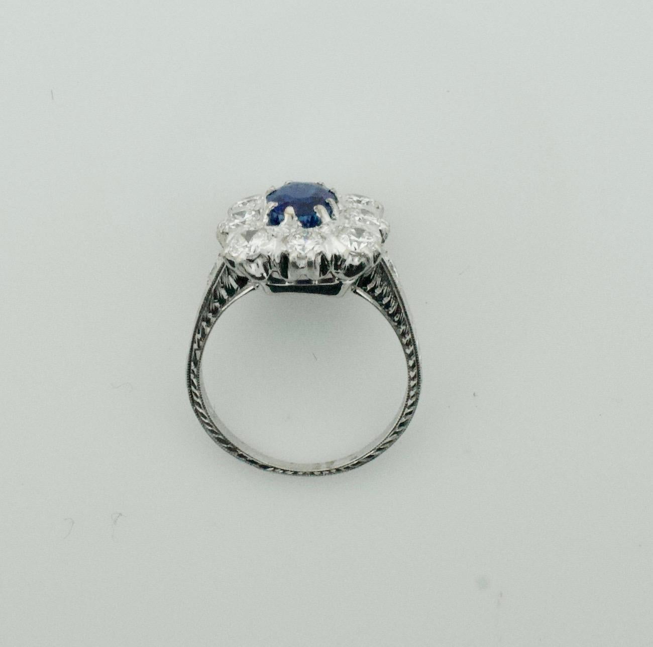 Classic Ceylon No Heat Sapphire and Diamond Ring with AGL Certification In Excellent Condition In Wailea, HI