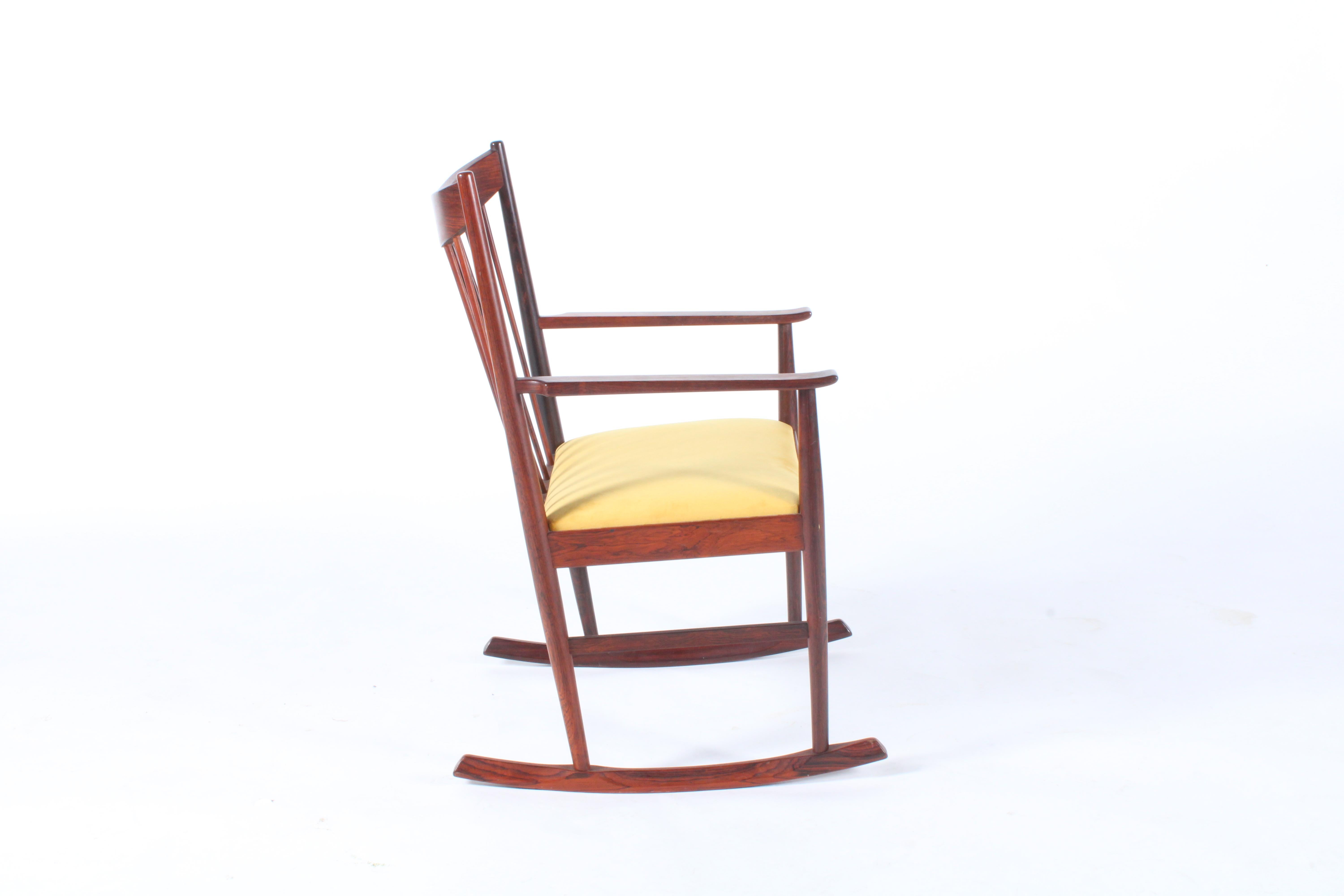Classic Danish Rocking Chair by Arne Vodder for Sibast For Sale 4