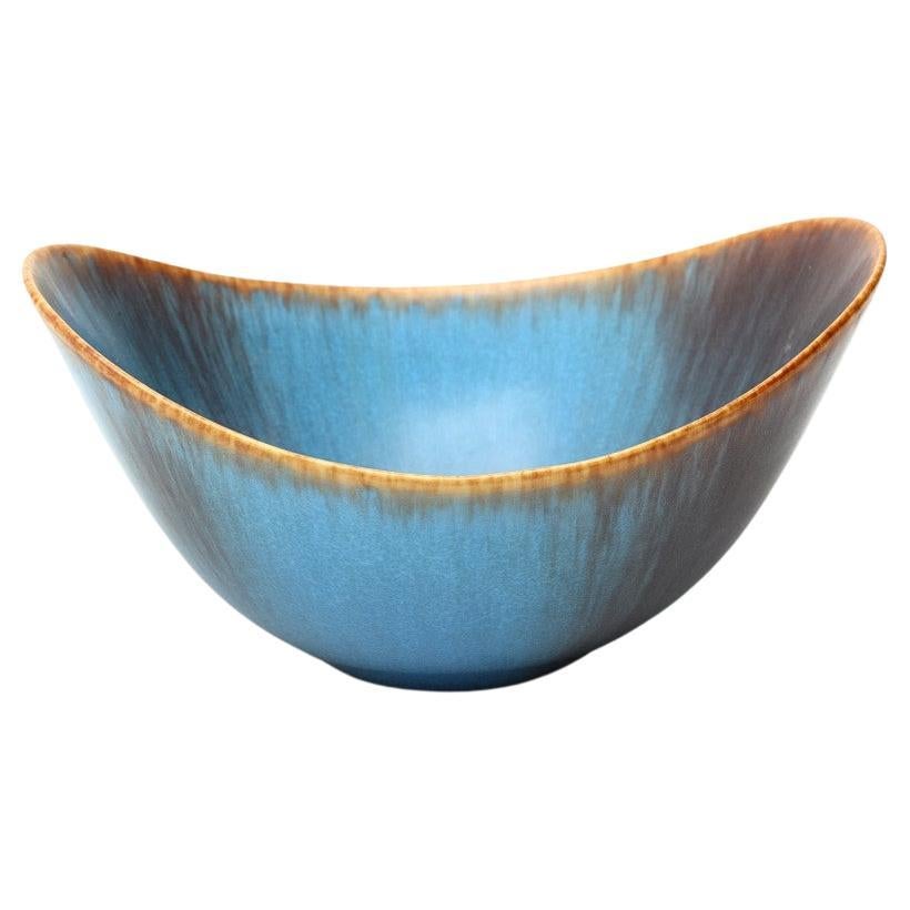 A Classic Elegant "Aro" Ceramic Bowl by Gunnar Nylund, Rörstrand, Sweden, 1960s