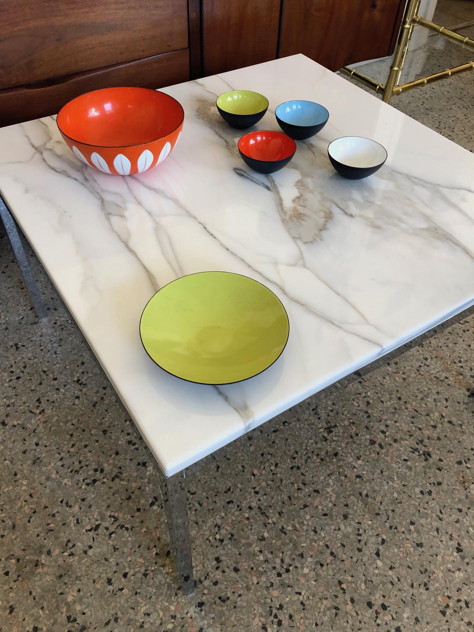Mid-20th Century Classic Knoll Carrara Marble Table