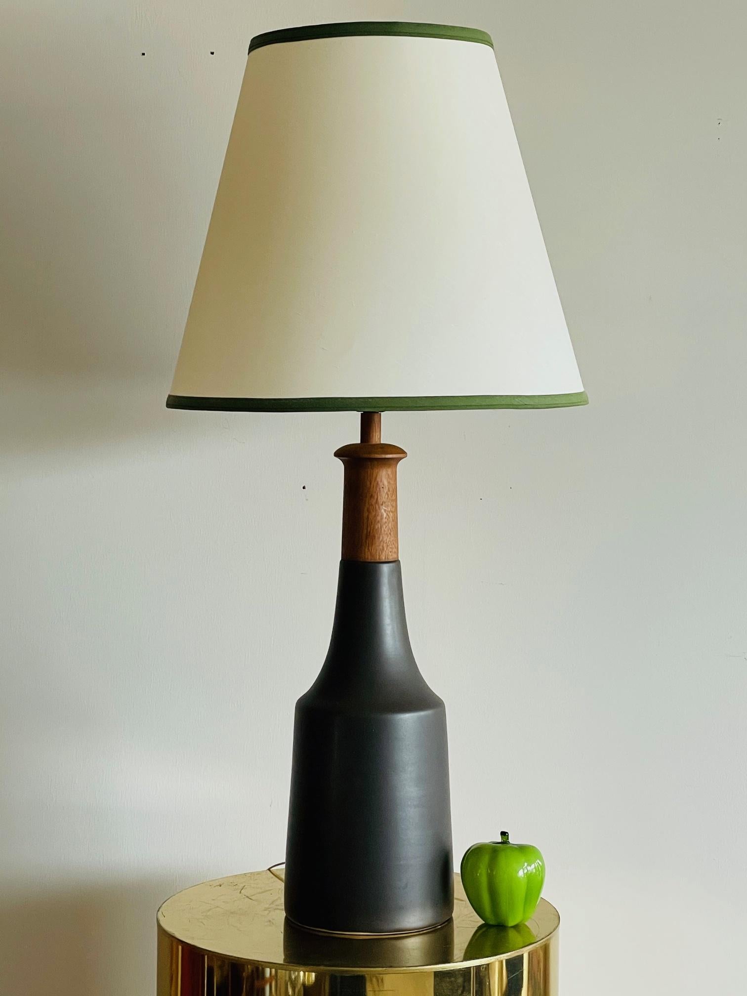 Américain Grande lampe classique Martz en vente