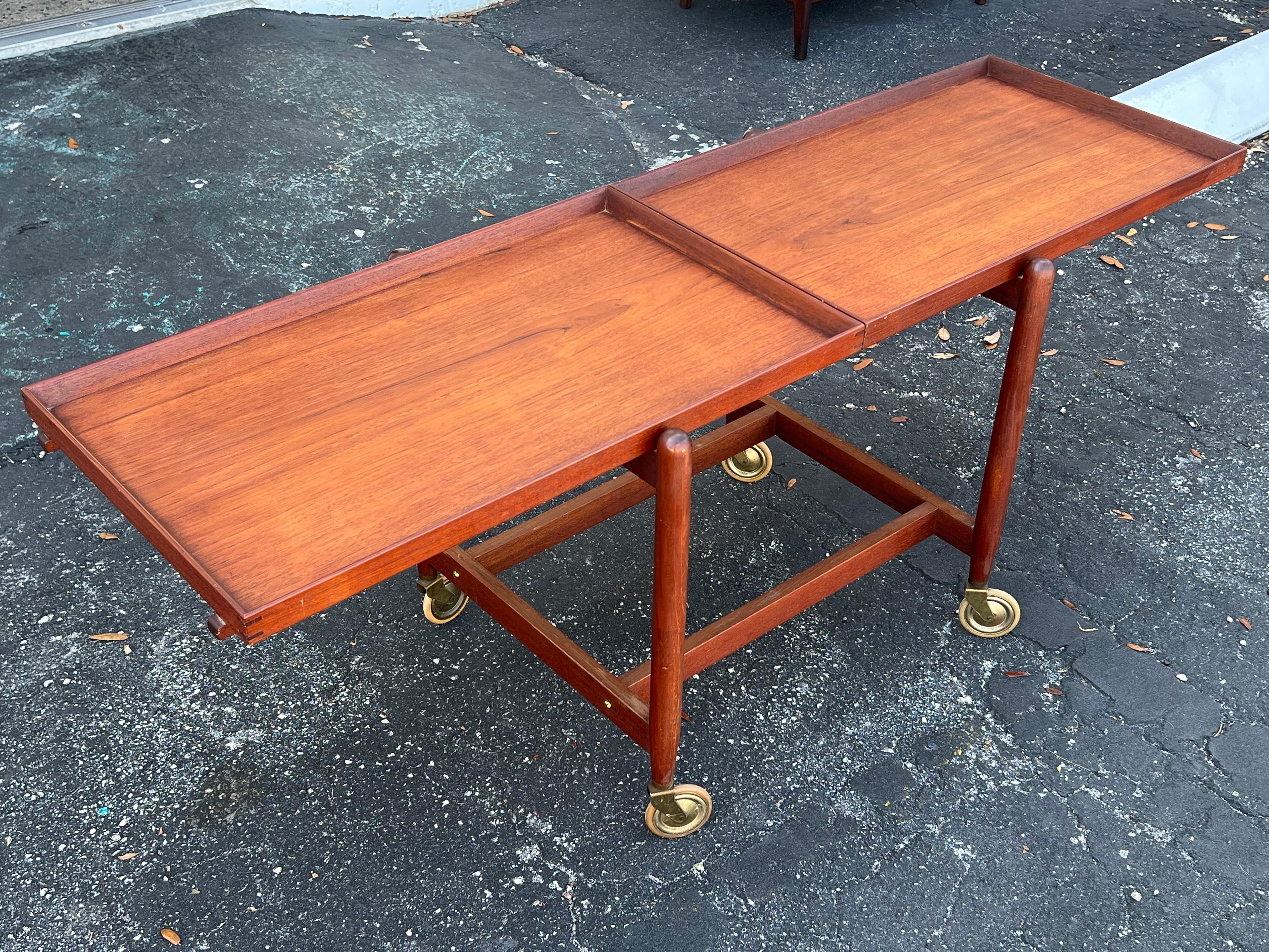 Chariot de bar classique en teck de Poul Hundevad avec une superbe Patina Ca' 1960's en vente 3