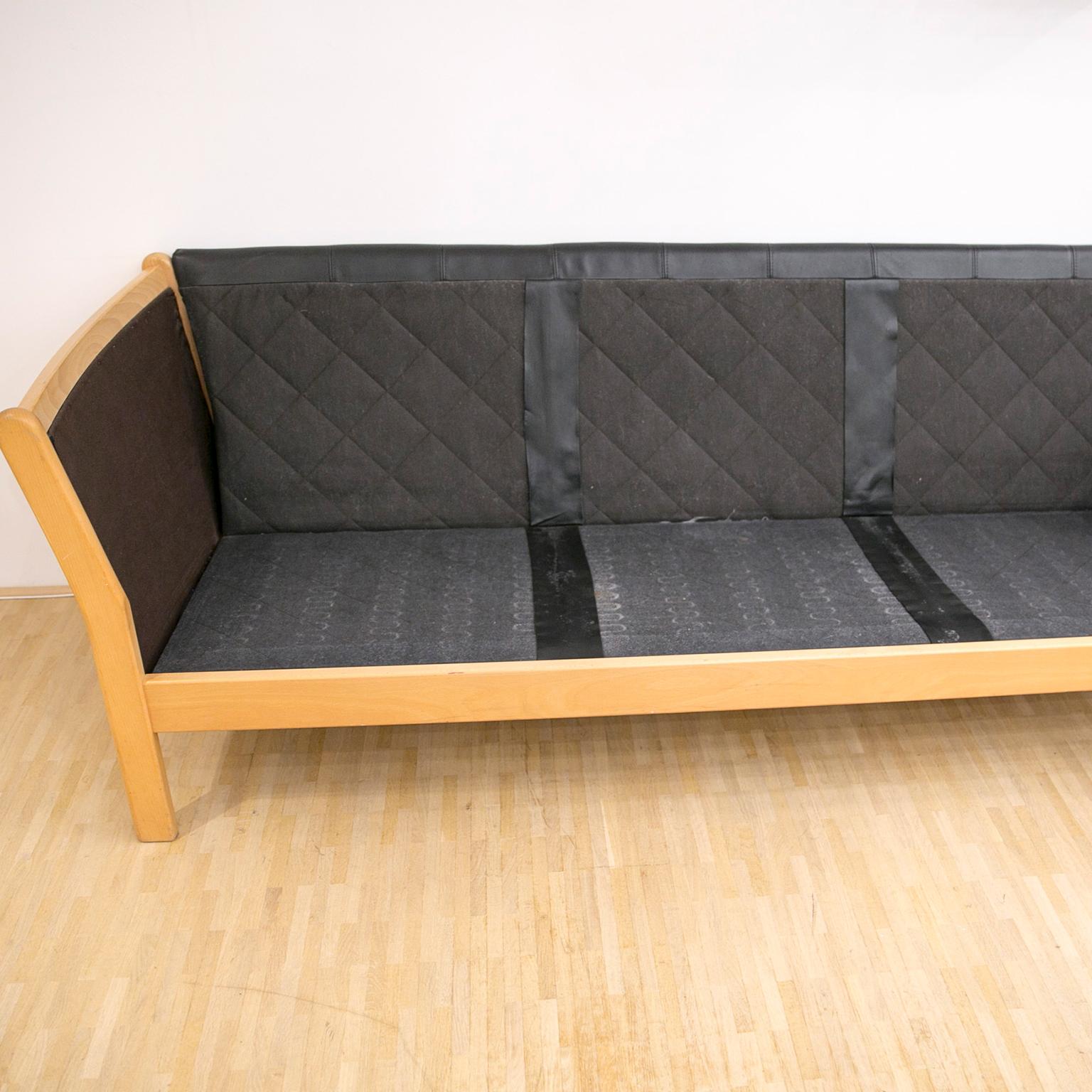 Classic Three-Seat in Black Patinated Leather For Sale 5