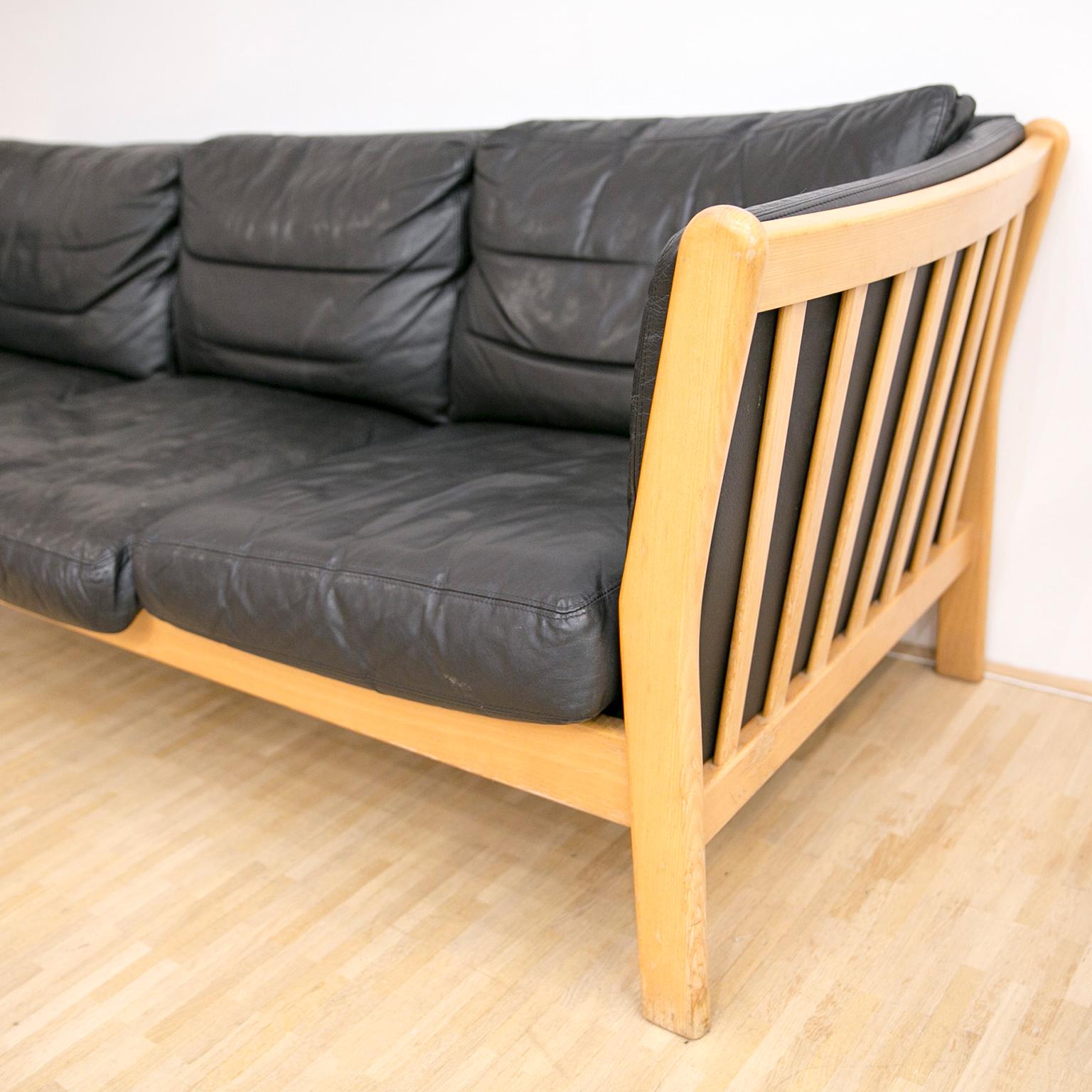 Scandinavian Modern Classic Three-Seat in Black Patinated Leather For Sale