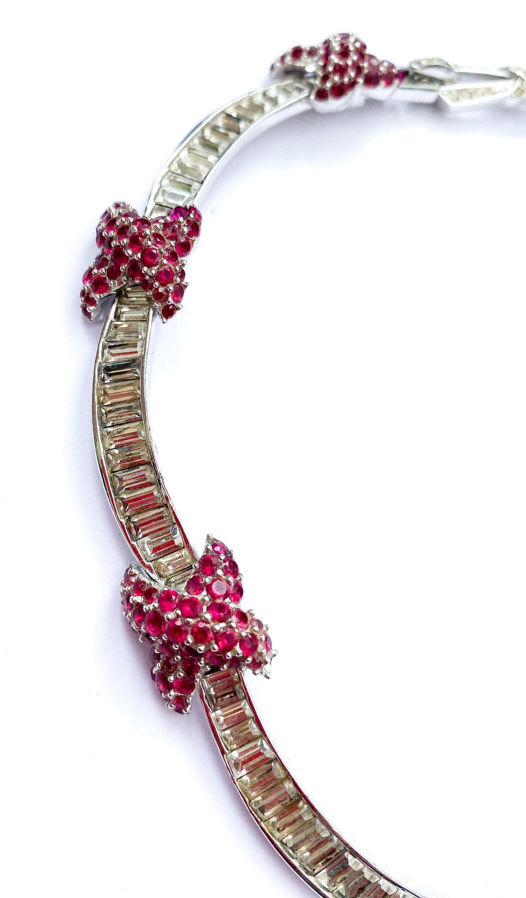 A clear and ruby paste Cartier-style necklace, Marcel Boucher, USA, 1960s For Sale 11
