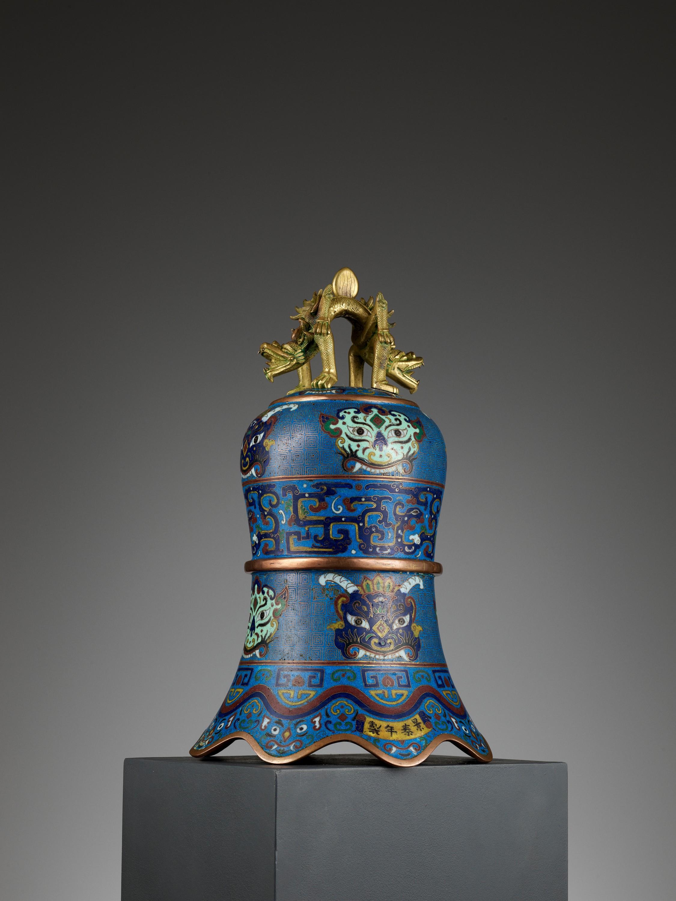 Cloisonné Enamel Bell, China, Qing Dynasty, 18th-19th Century For Sale 3