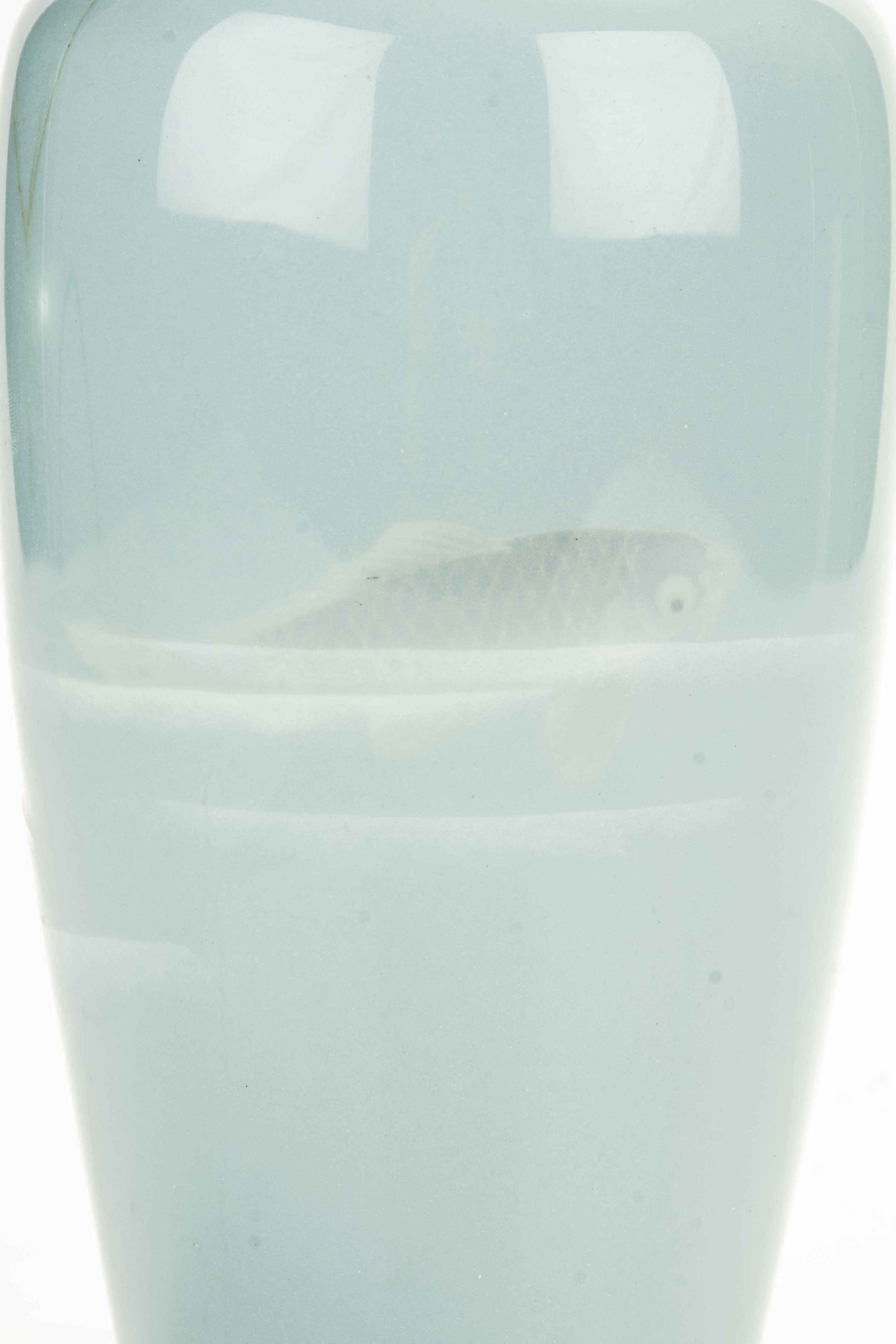 19th Century A cloisonné enamel vase with moriage decoration depicting three koi carp For Sale
