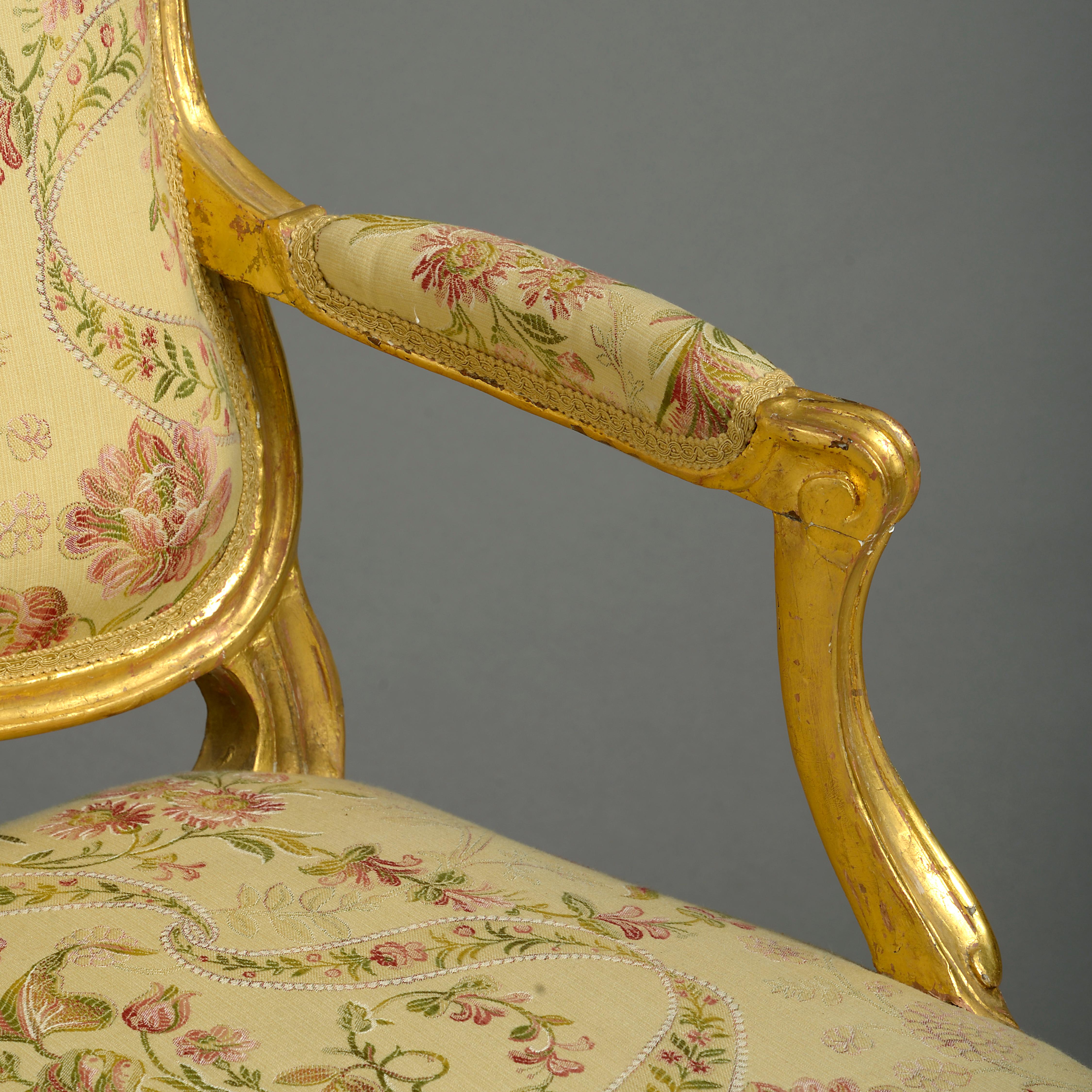 Fino al XVIII secolo Coppia di poltrone rococò Luigi XV in legno dorato
