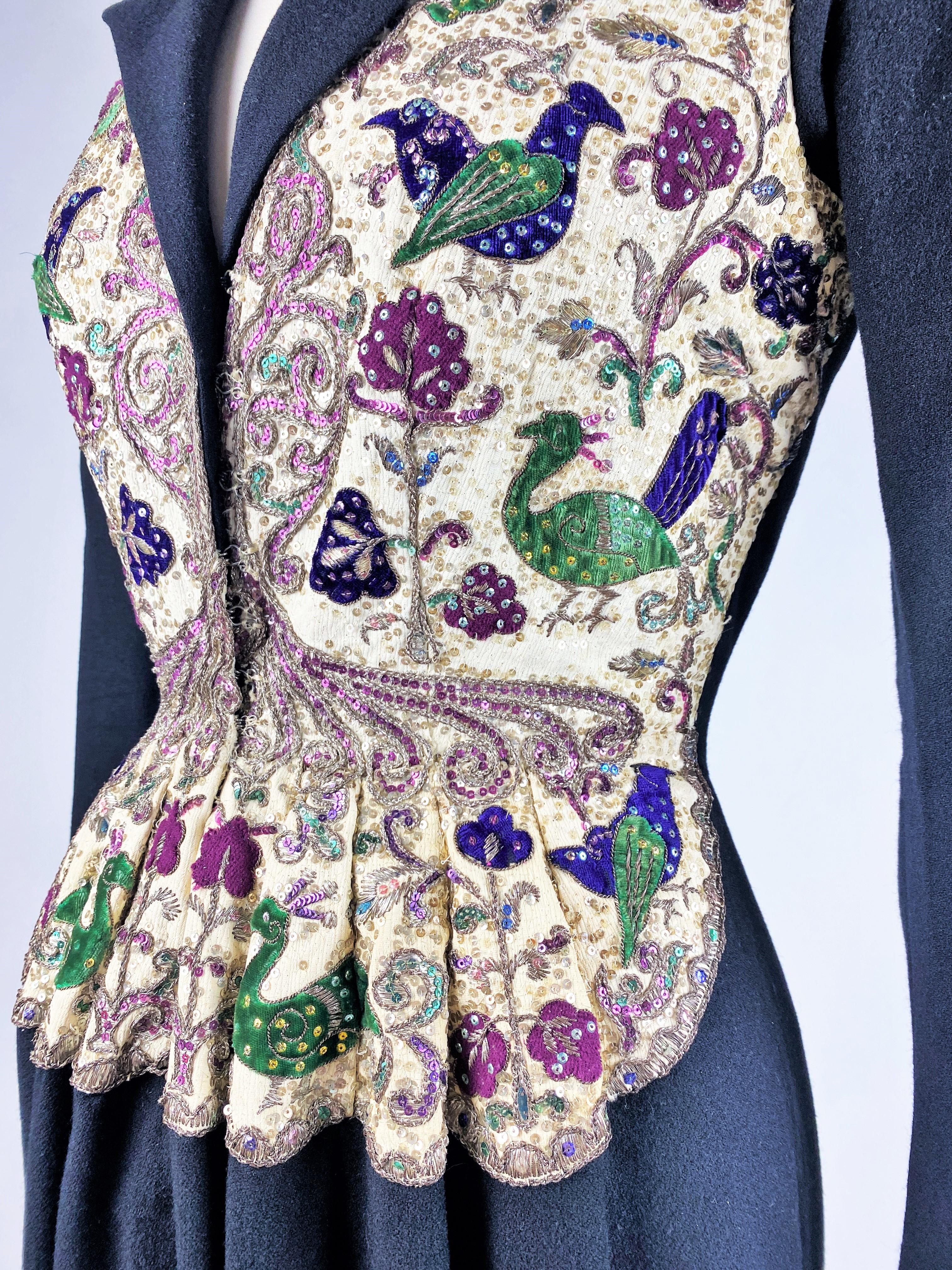 Un vestido de Maison Paquin Alta Costura París Francia Circa 1945 1