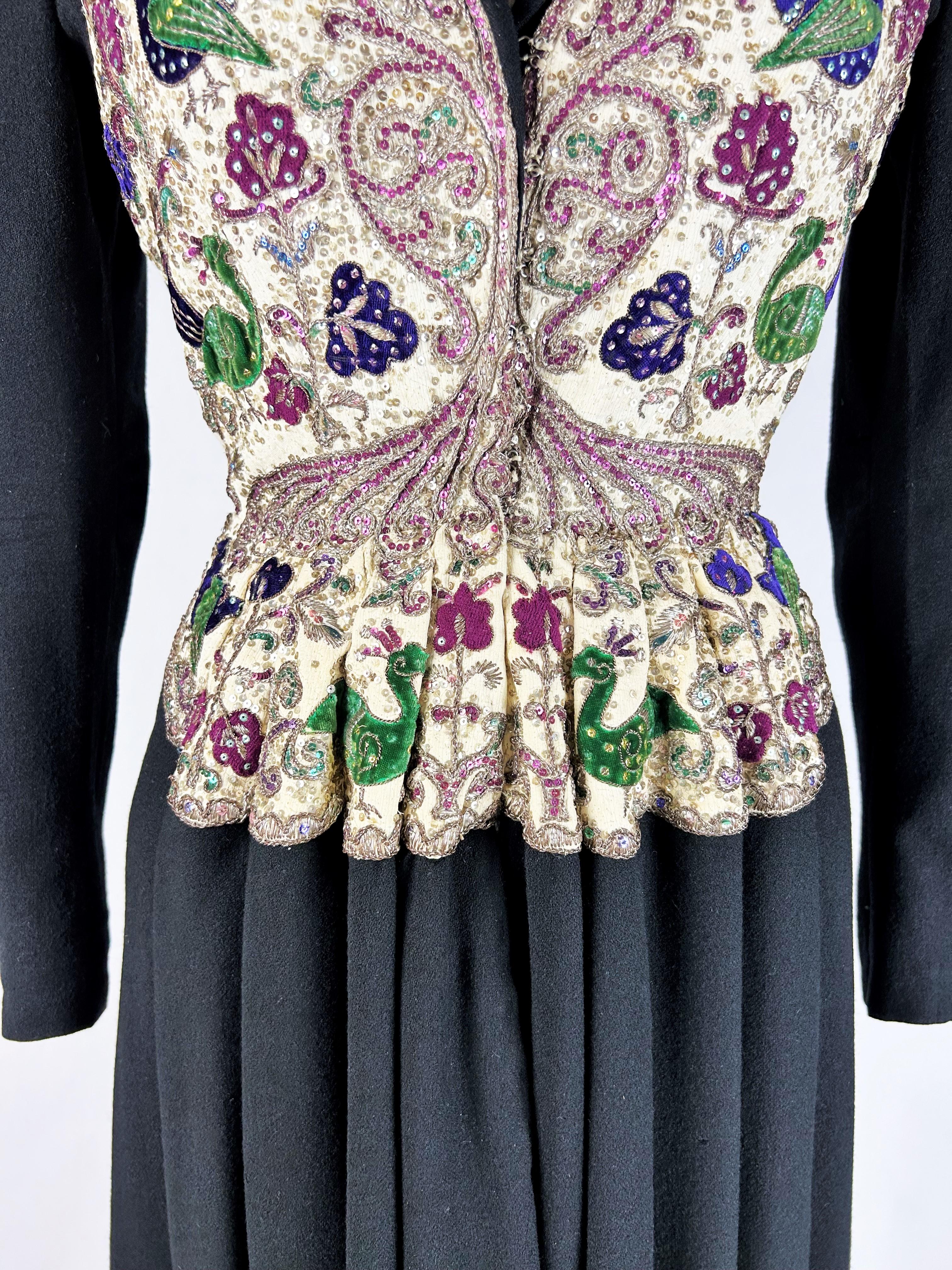 Un vestido de Maison Paquin Alta Costura París Francia Circa 1945 4