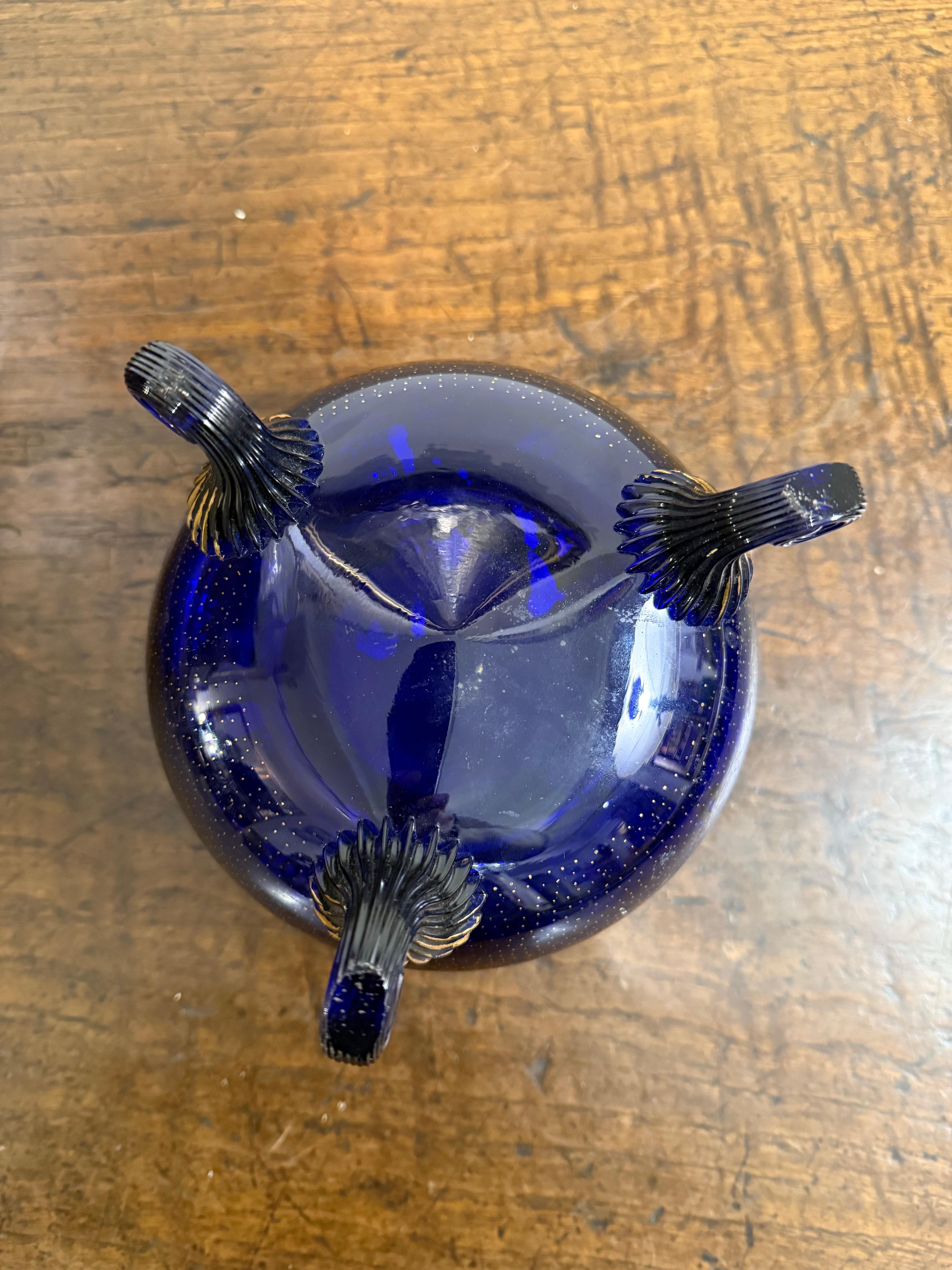 A Cobalt Blue Gilt Enamel Lidded Trinket Box, Early 20th Century For Sale 4