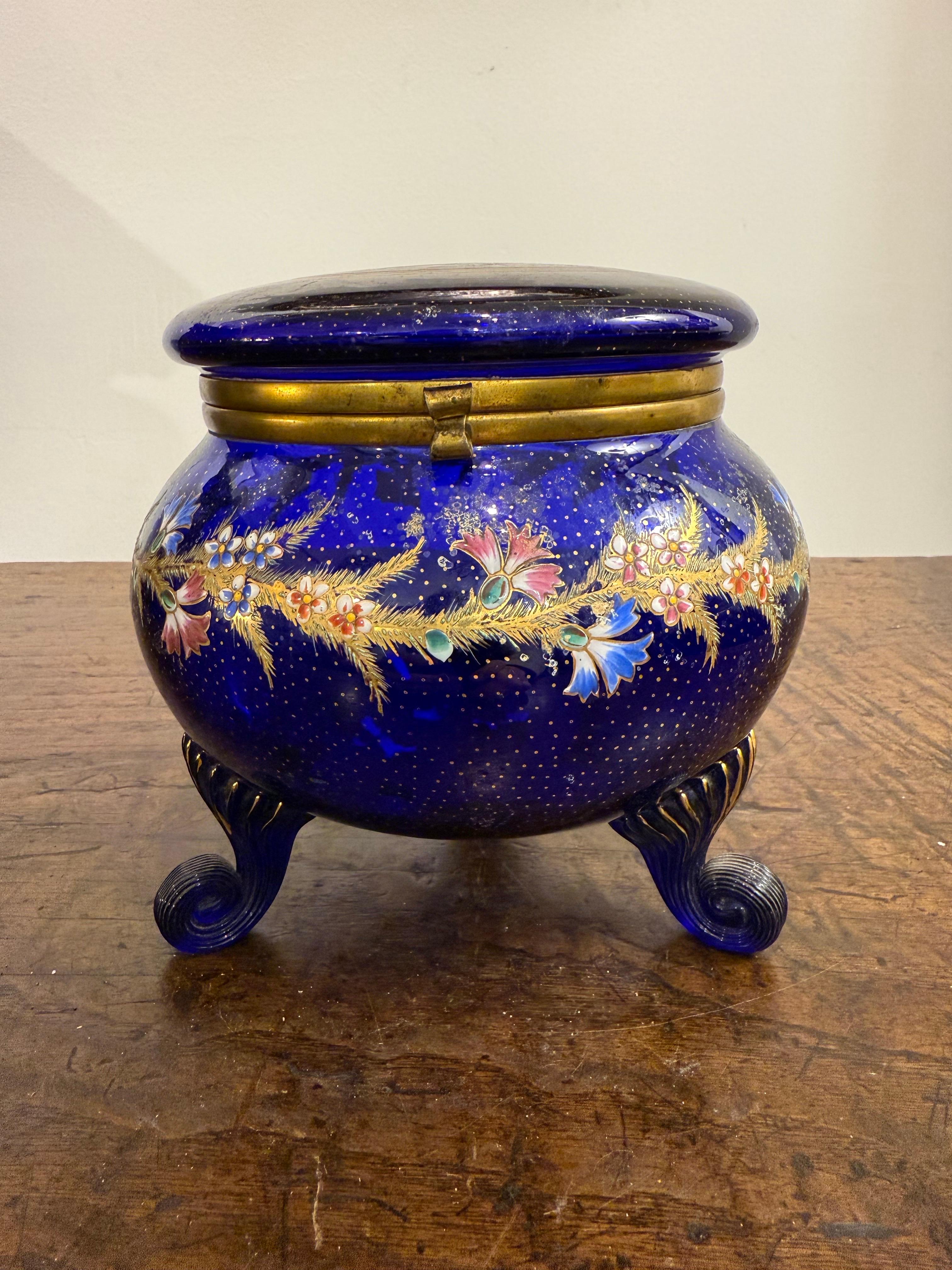 A Cobalt Blue Gilt Enamel Lidded Trinket Box, Early 20th Century In Good Condition For Sale In ARMADALE, VIC