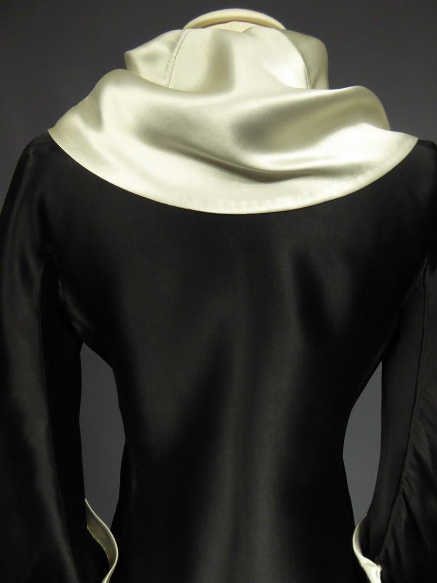 A Coco Chanel (attributed to) Tuxedo Satin Skirt Couture Suit - Paris Circa 1933 In Good Condition For Sale In Toulon, FR