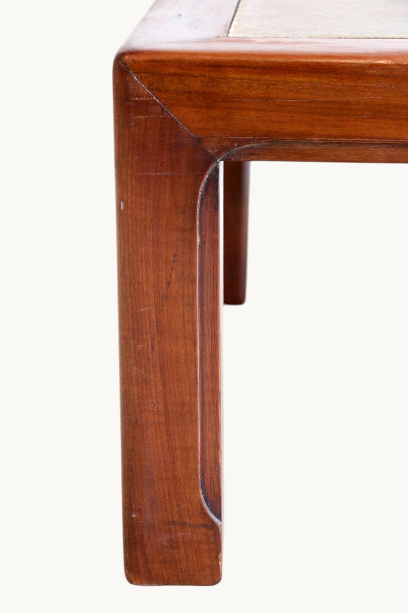 Français Une table basse. France années 60 en vente