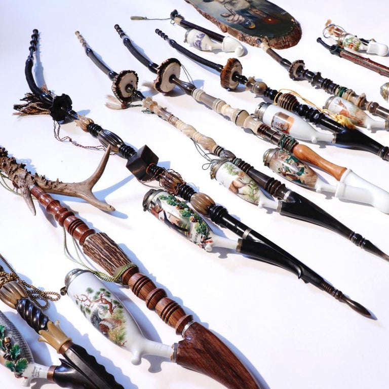 Collection of 13 Traditional German Porcelain Tobacco Pipes For Sale at
