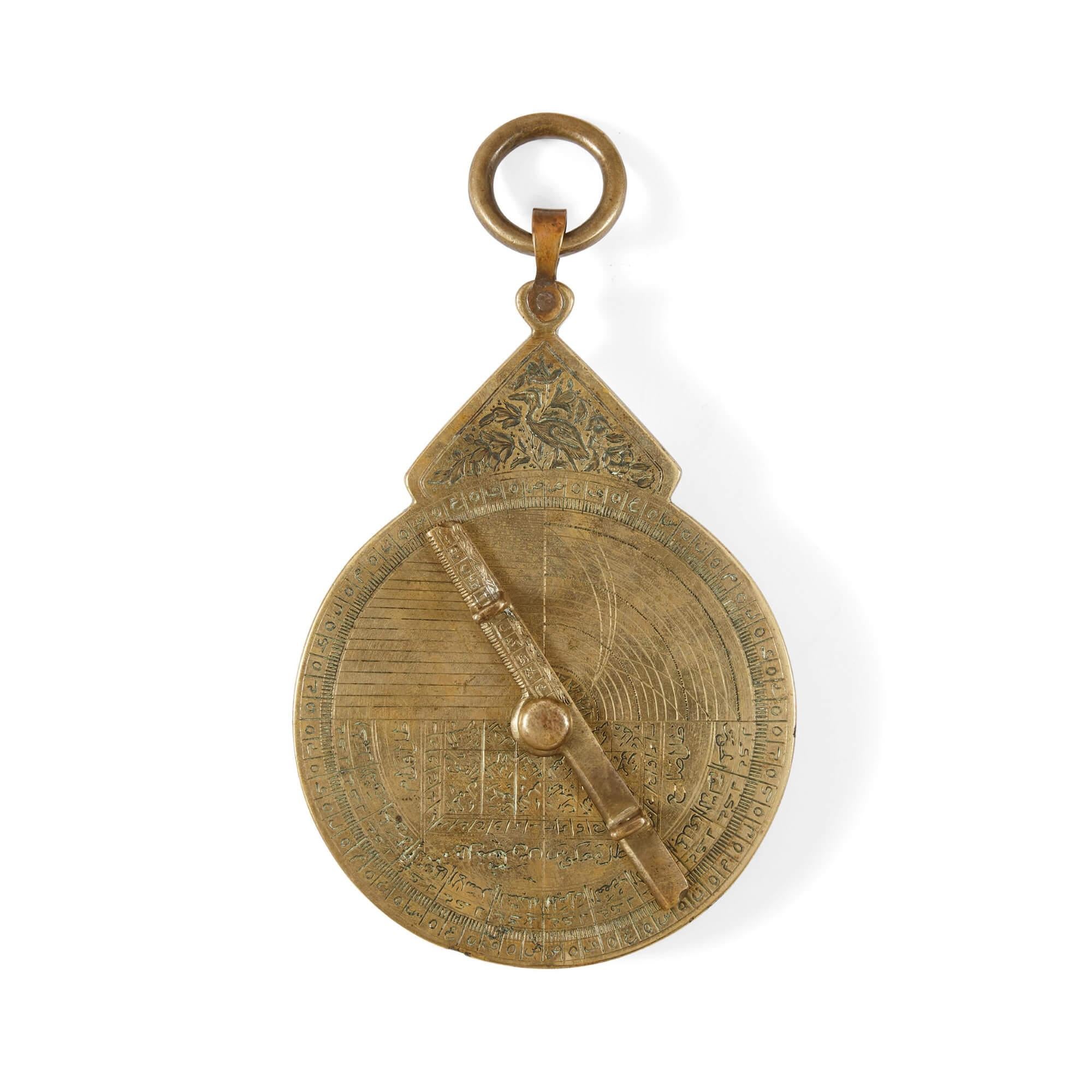 Kollektion arabischer Astrolabes und Quadranten aus dem 18. und 19. Jahrhundert (Messing) im Angebot
